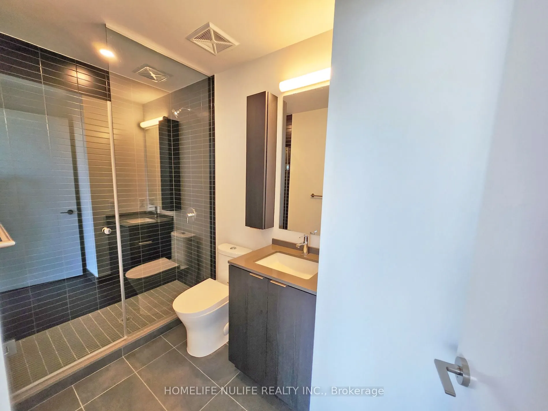 3009 Novar Road, #819