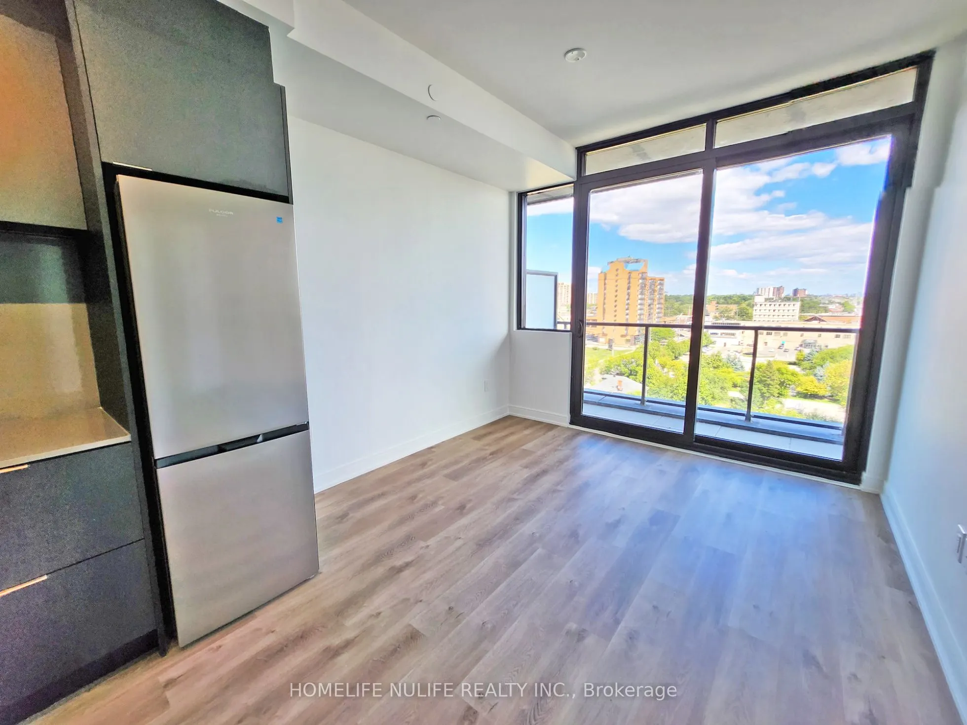 3009 Novar Road, #819