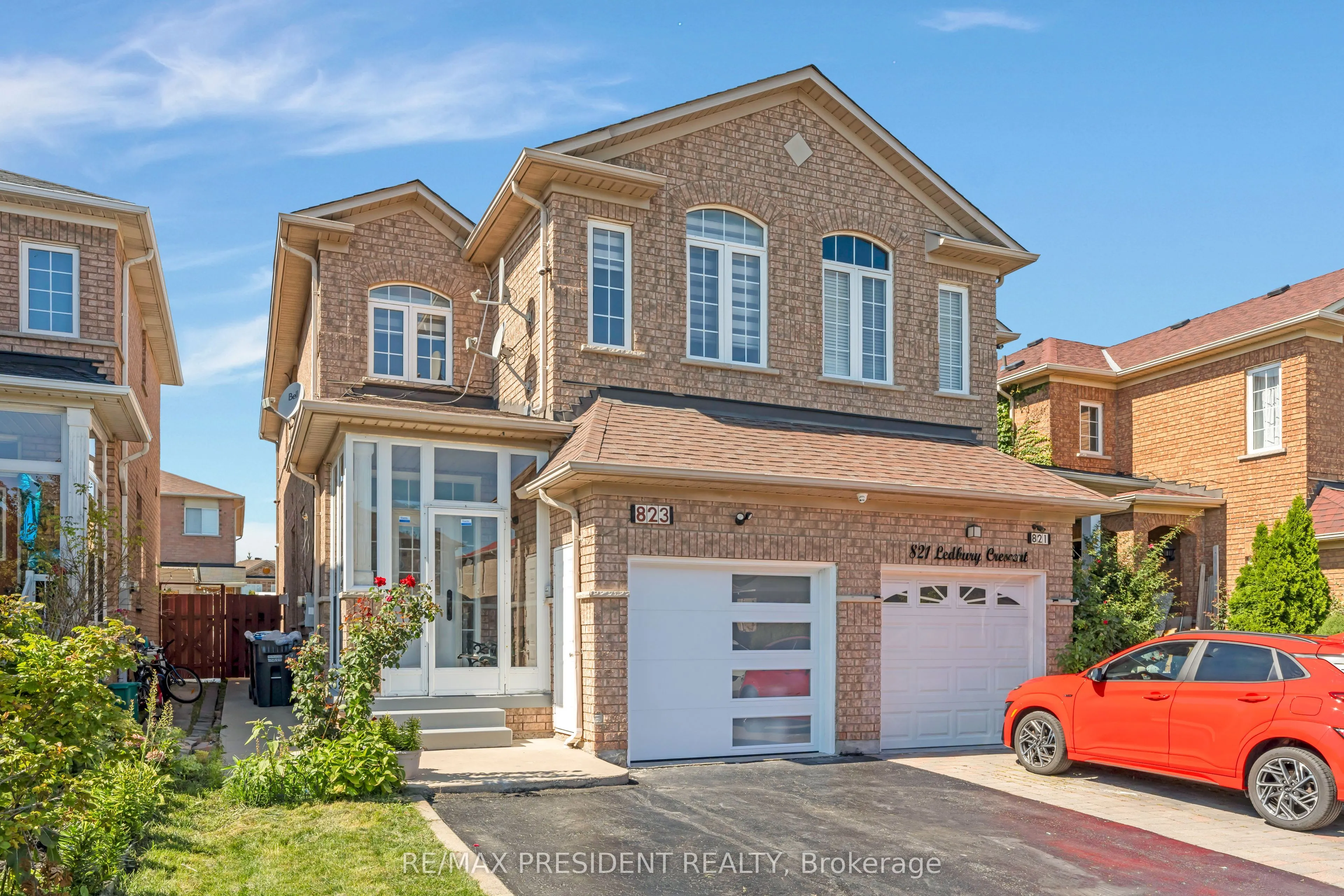 823 Ledbury Crescent