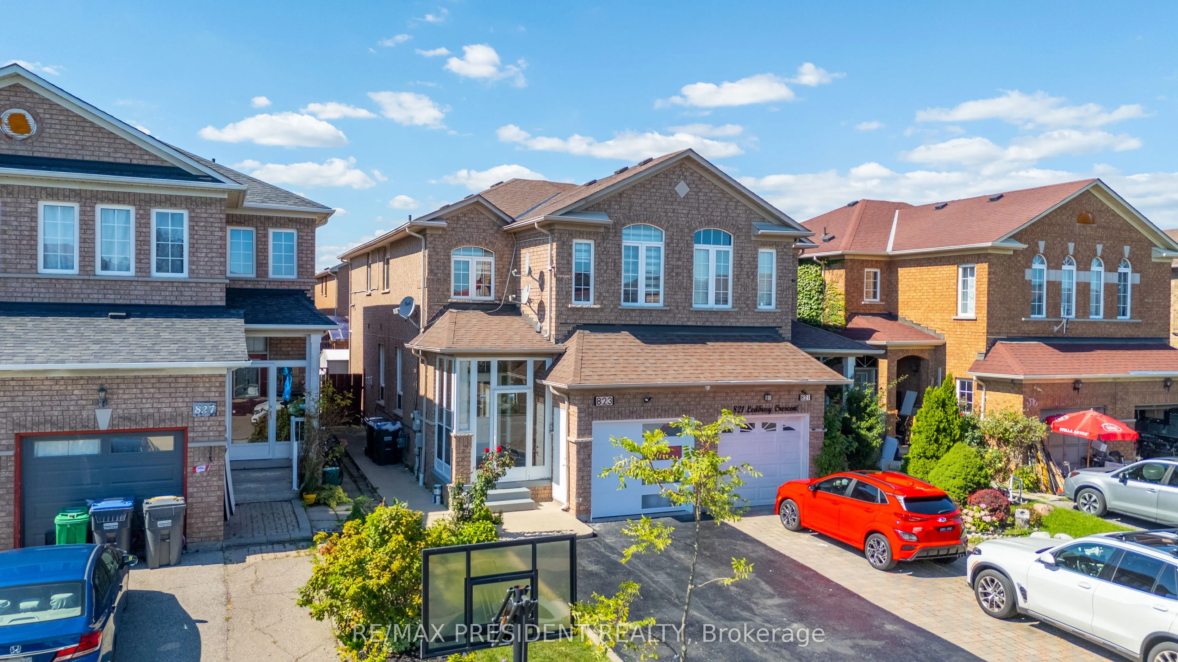 823 Ledbury Crescent