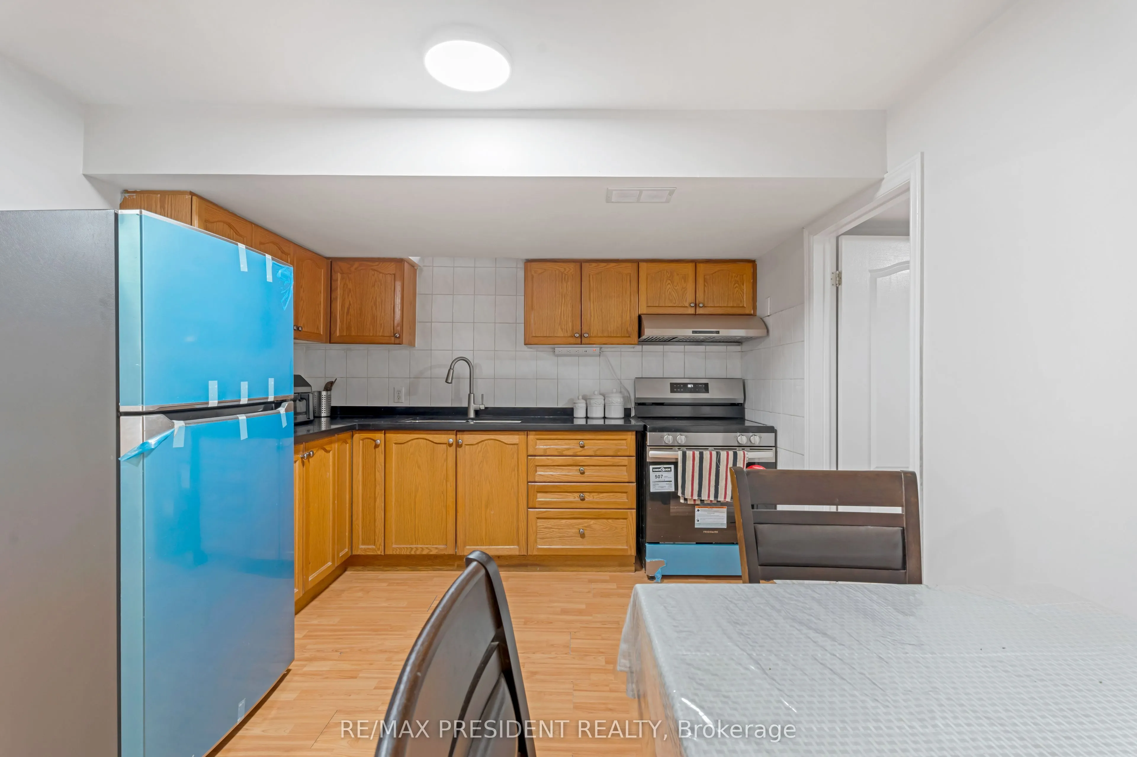 823 Ledbury Crescent