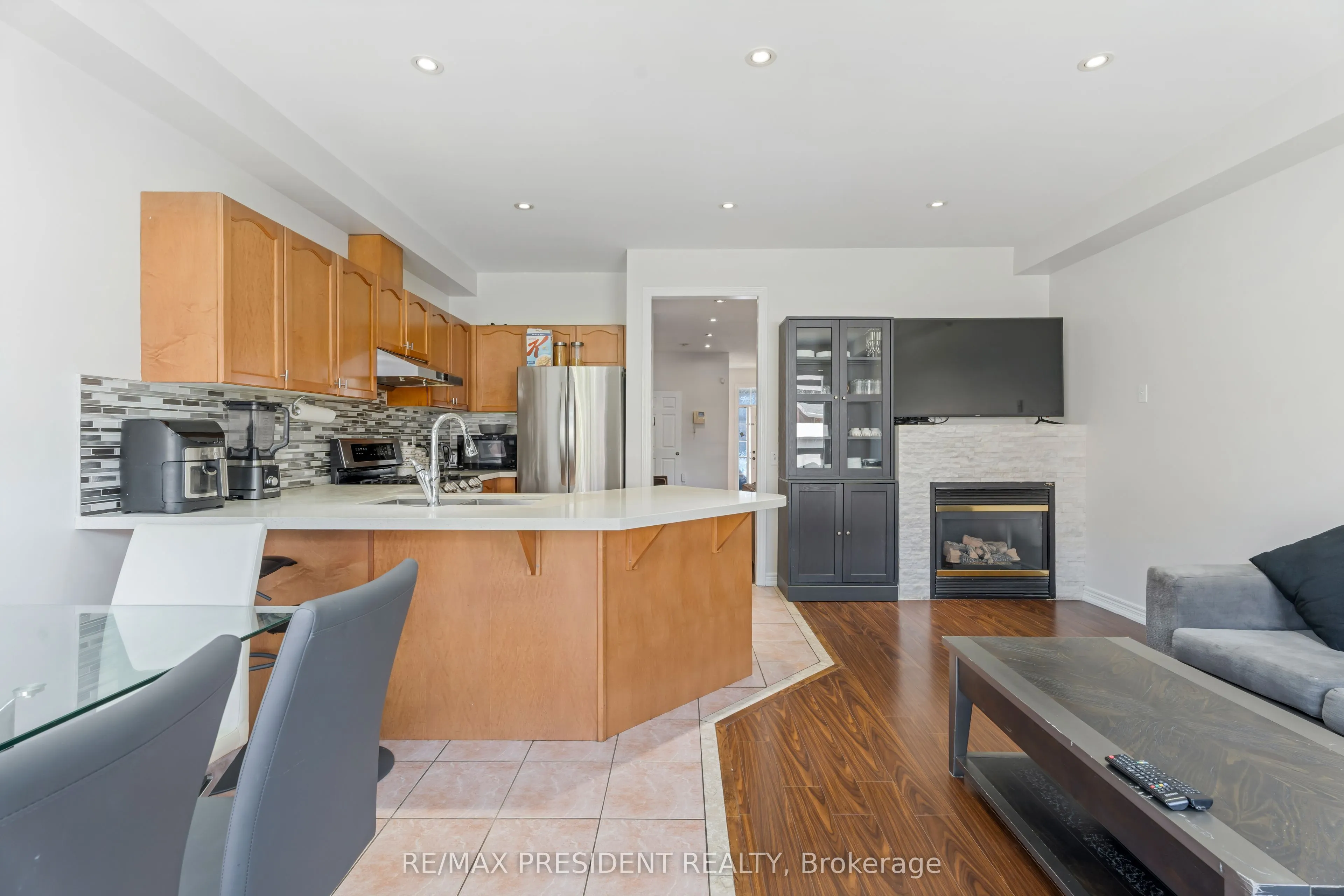 823 Ledbury Crescent