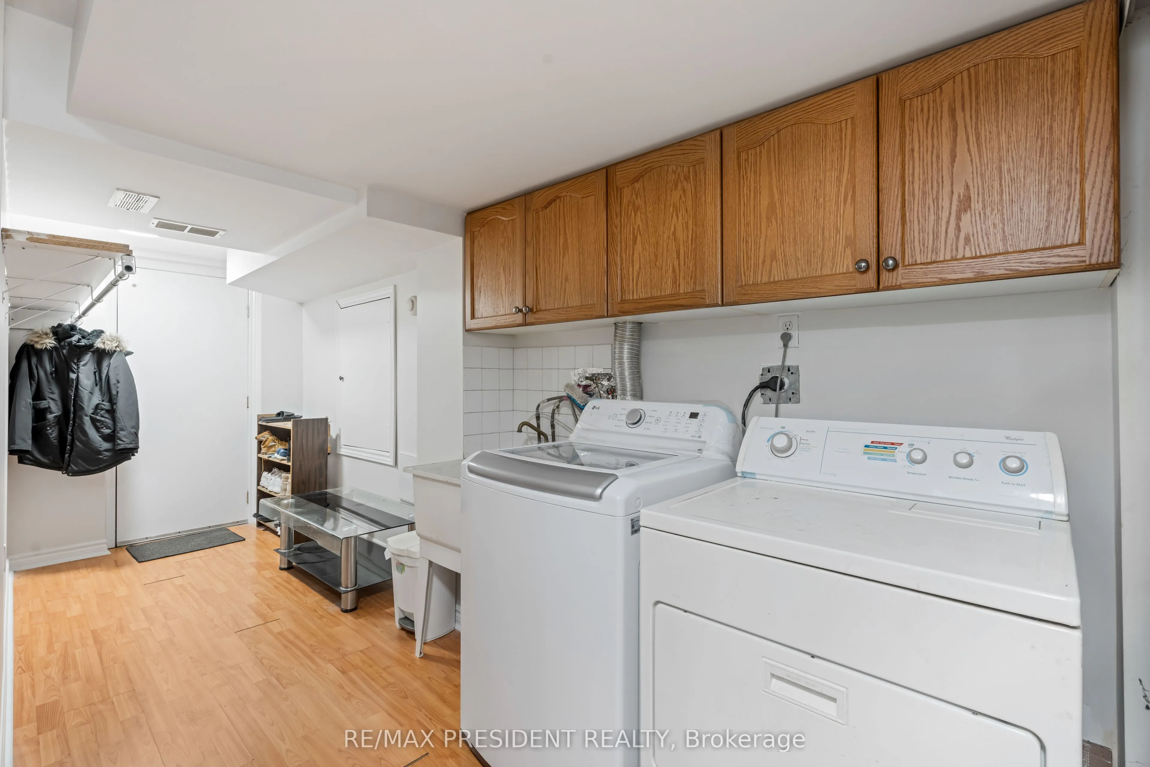 823 Ledbury Crescent