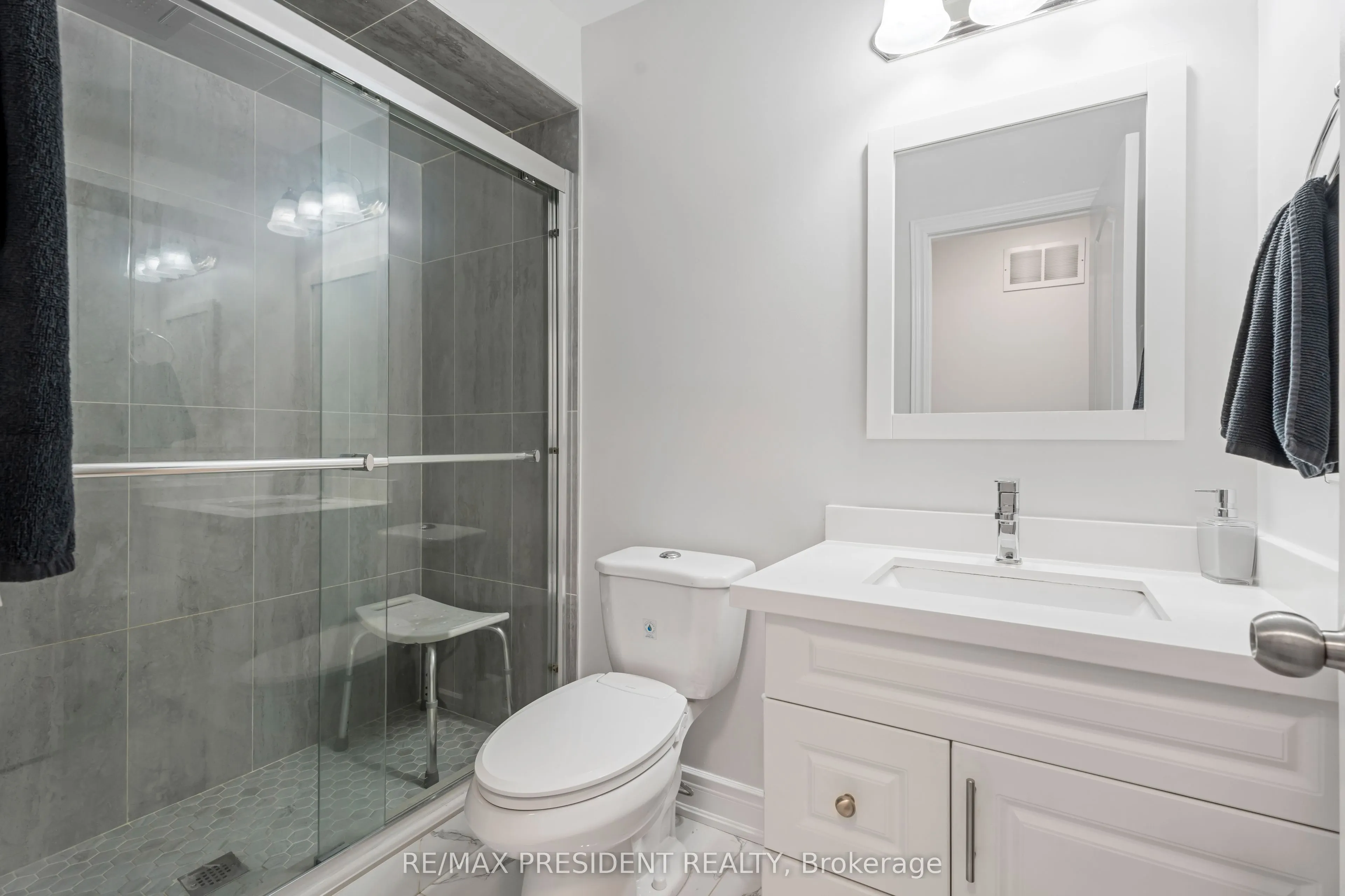 823 Ledbury Crescent