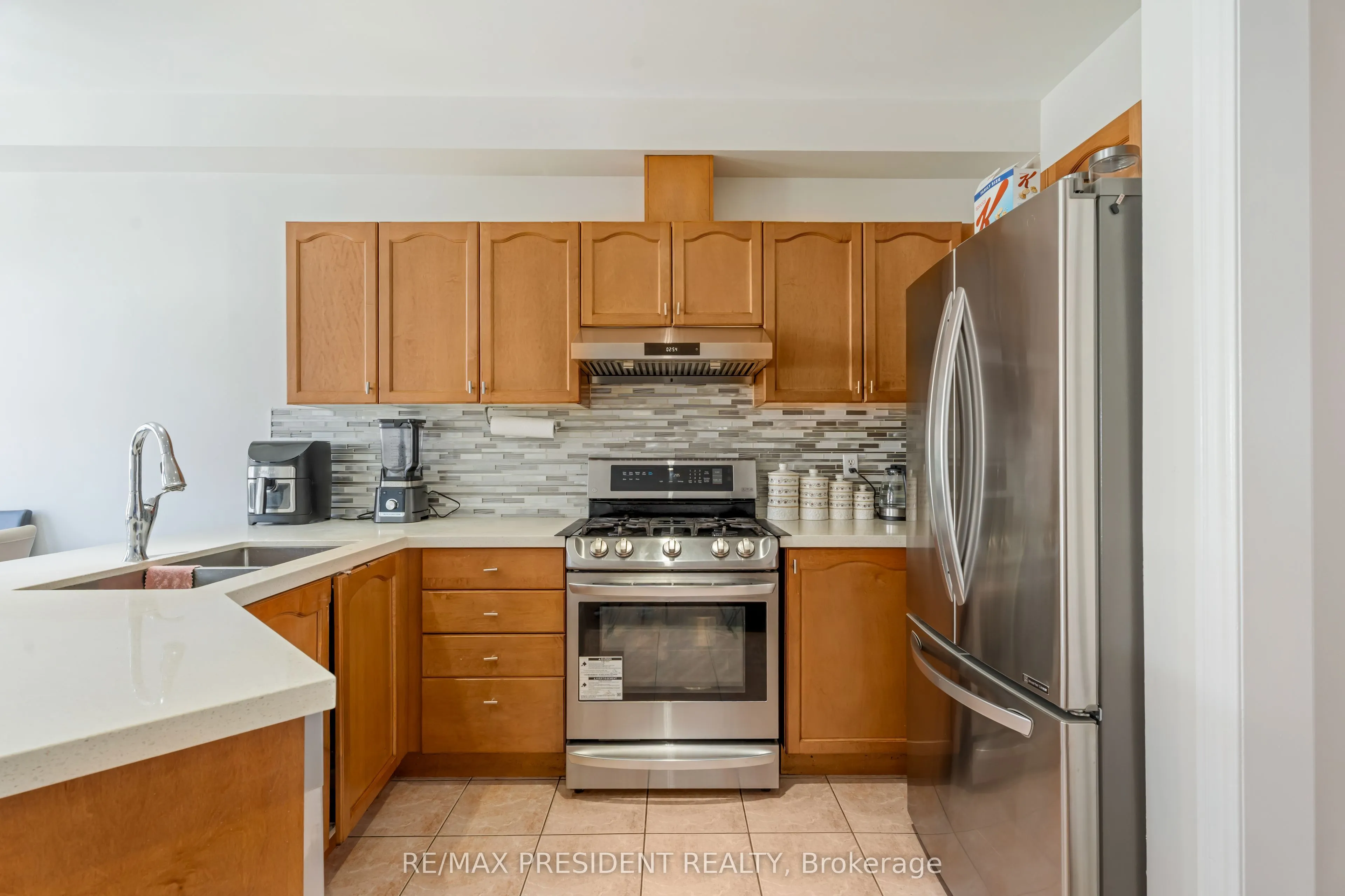 823 Ledbury Crescent
