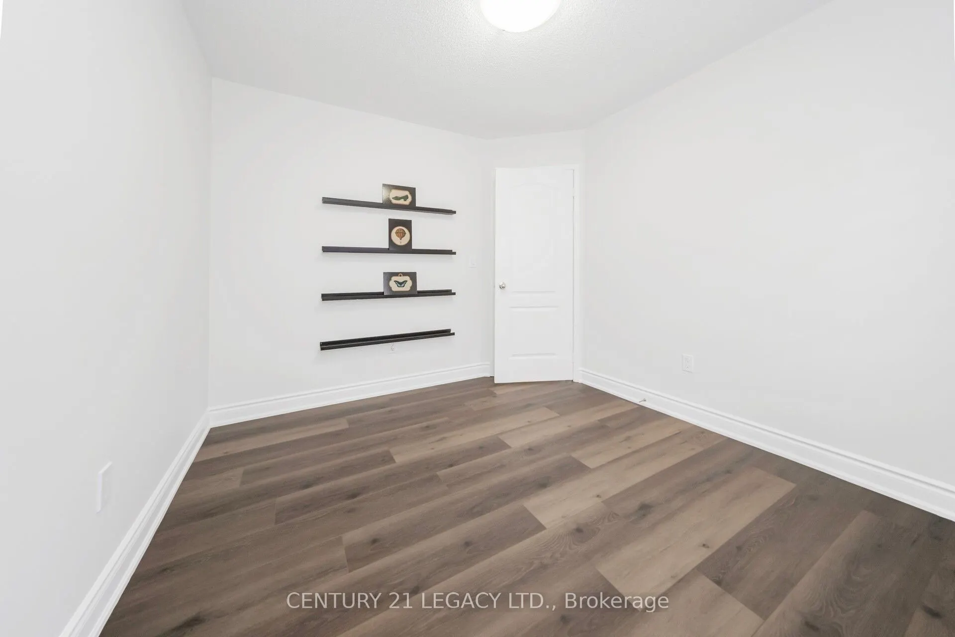 28 Sunnybrook Crescent