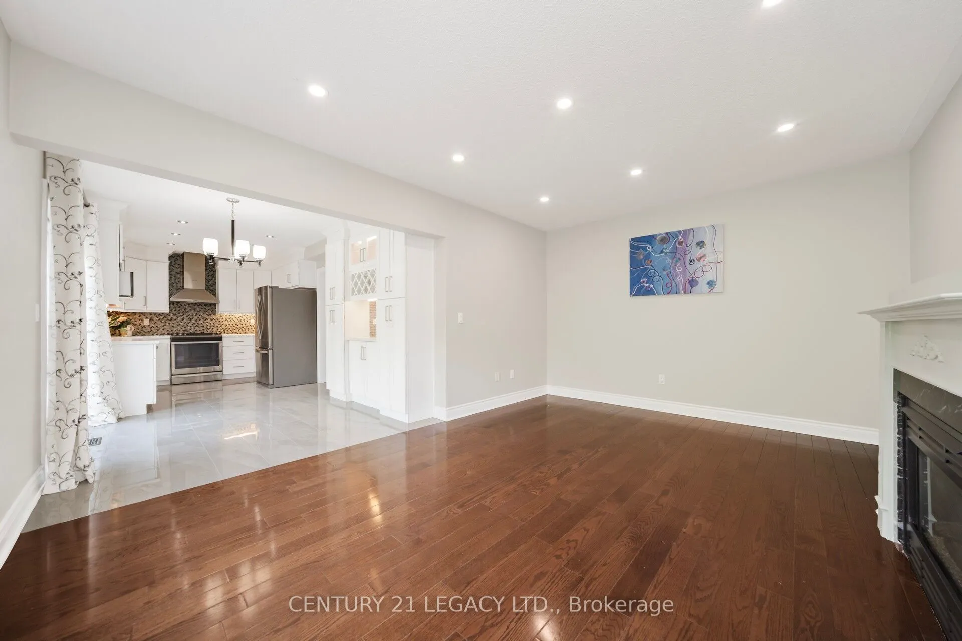 28 Sunnybrook Crescent