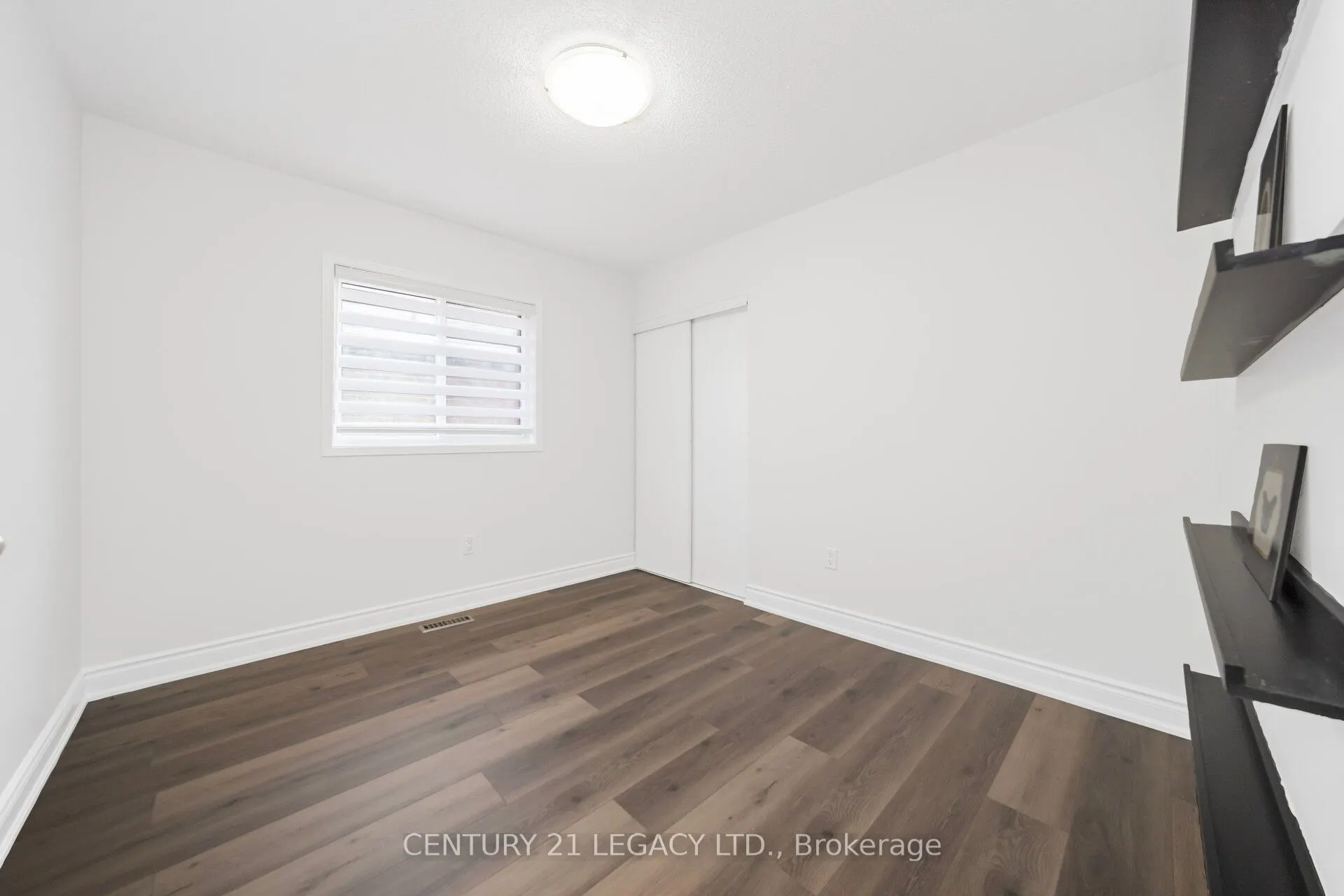 28 Sunnybrook Crescent