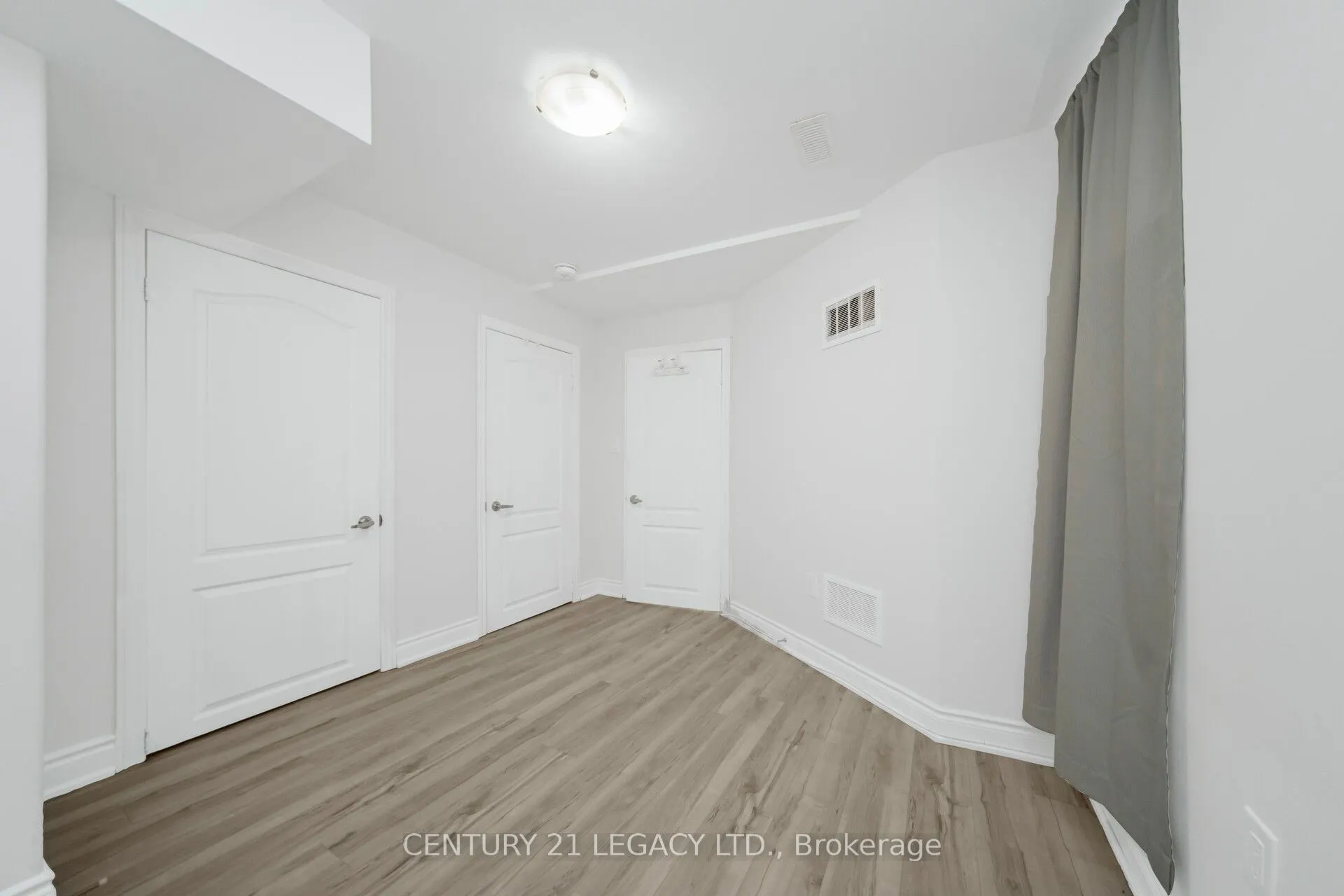 28 Sunnybrook Crescent