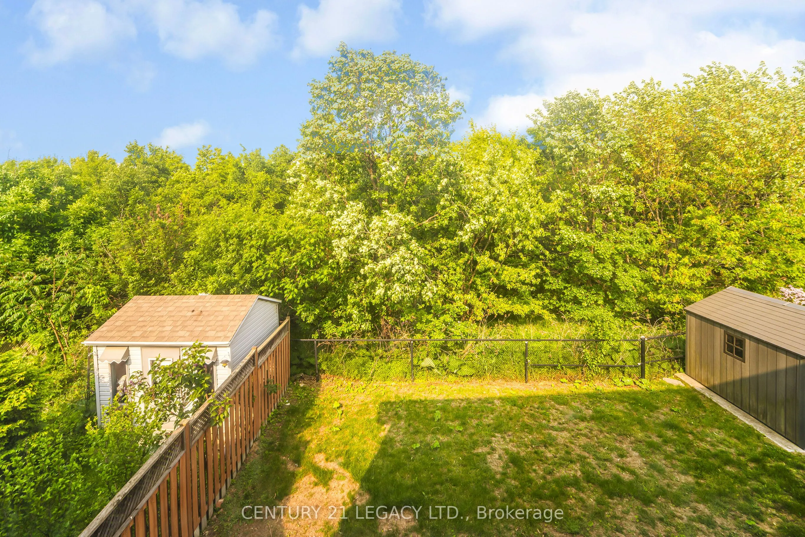 28 Sunnybrook Crescent