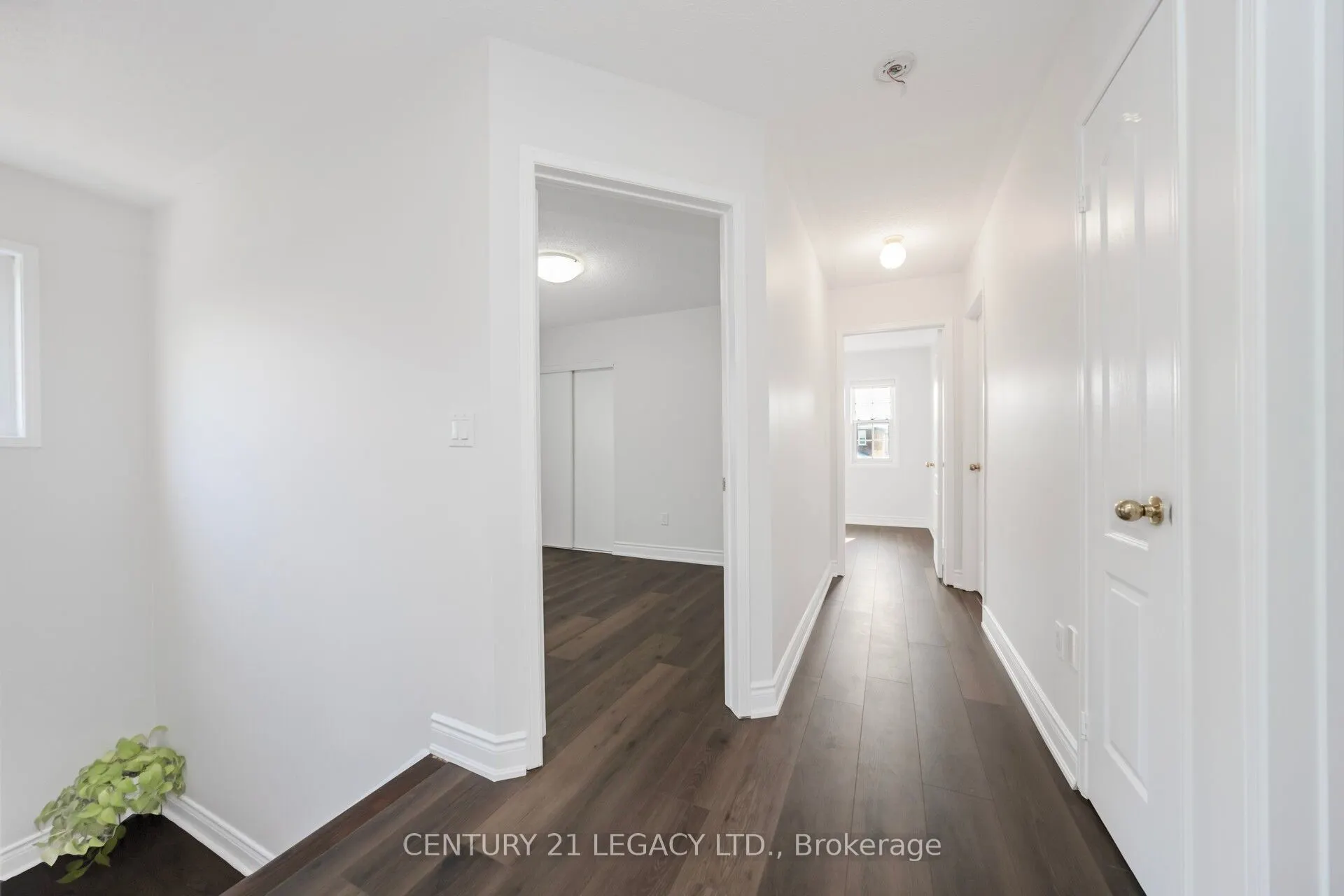 28 Sunnybrook Crescent