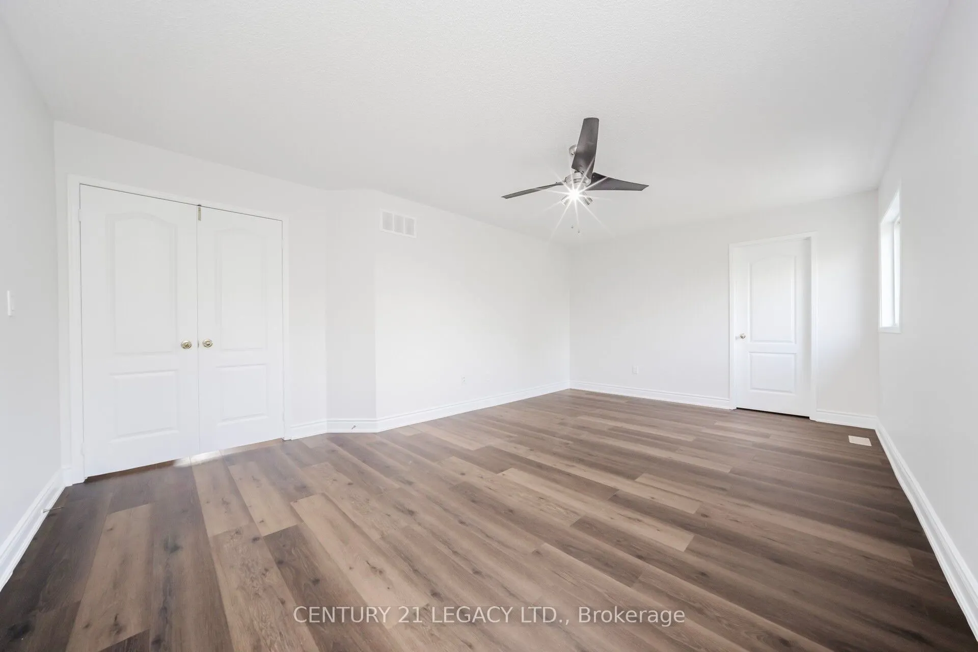 28 Sunnybrook Crescent
