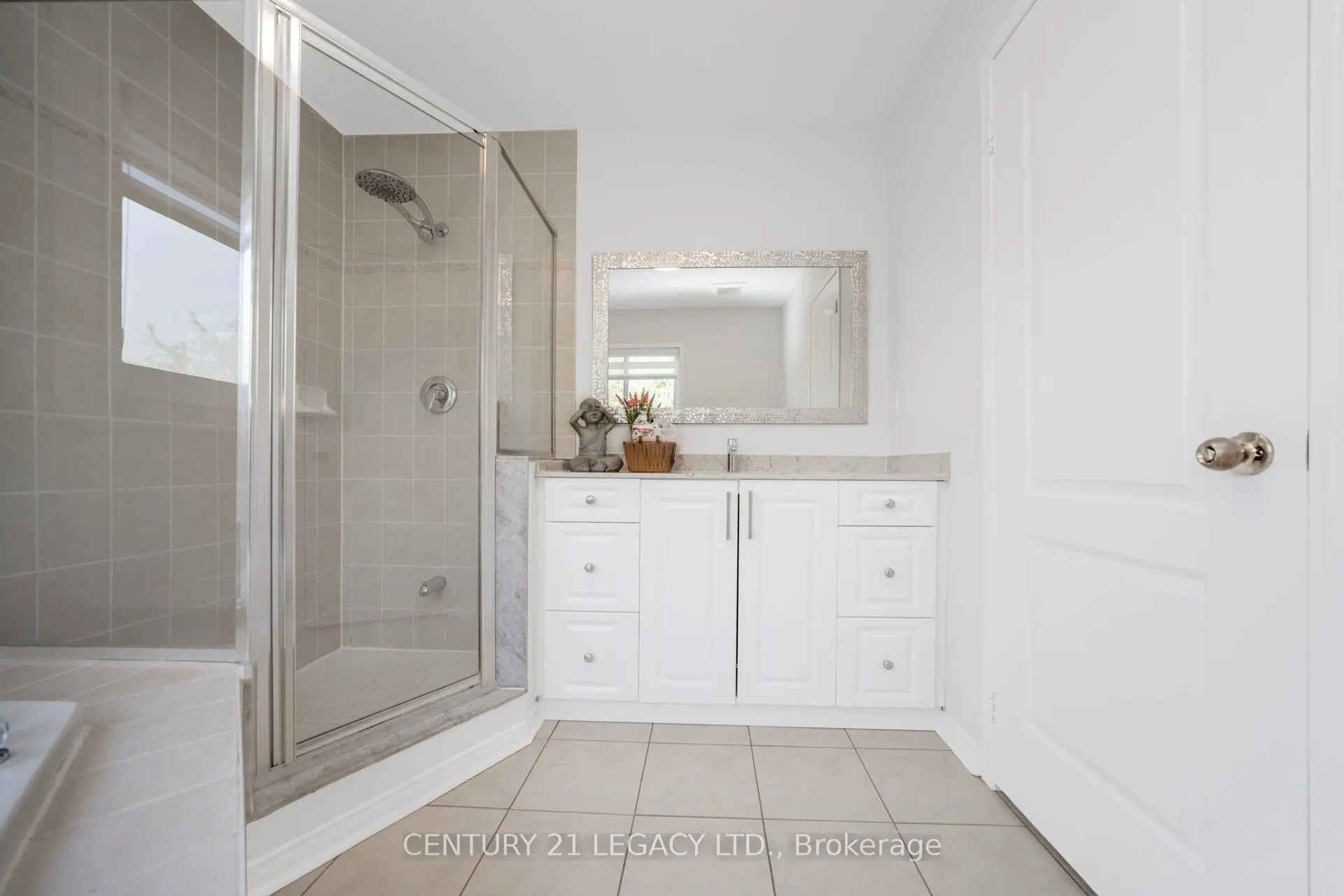 28 Sunnybrook Crescent