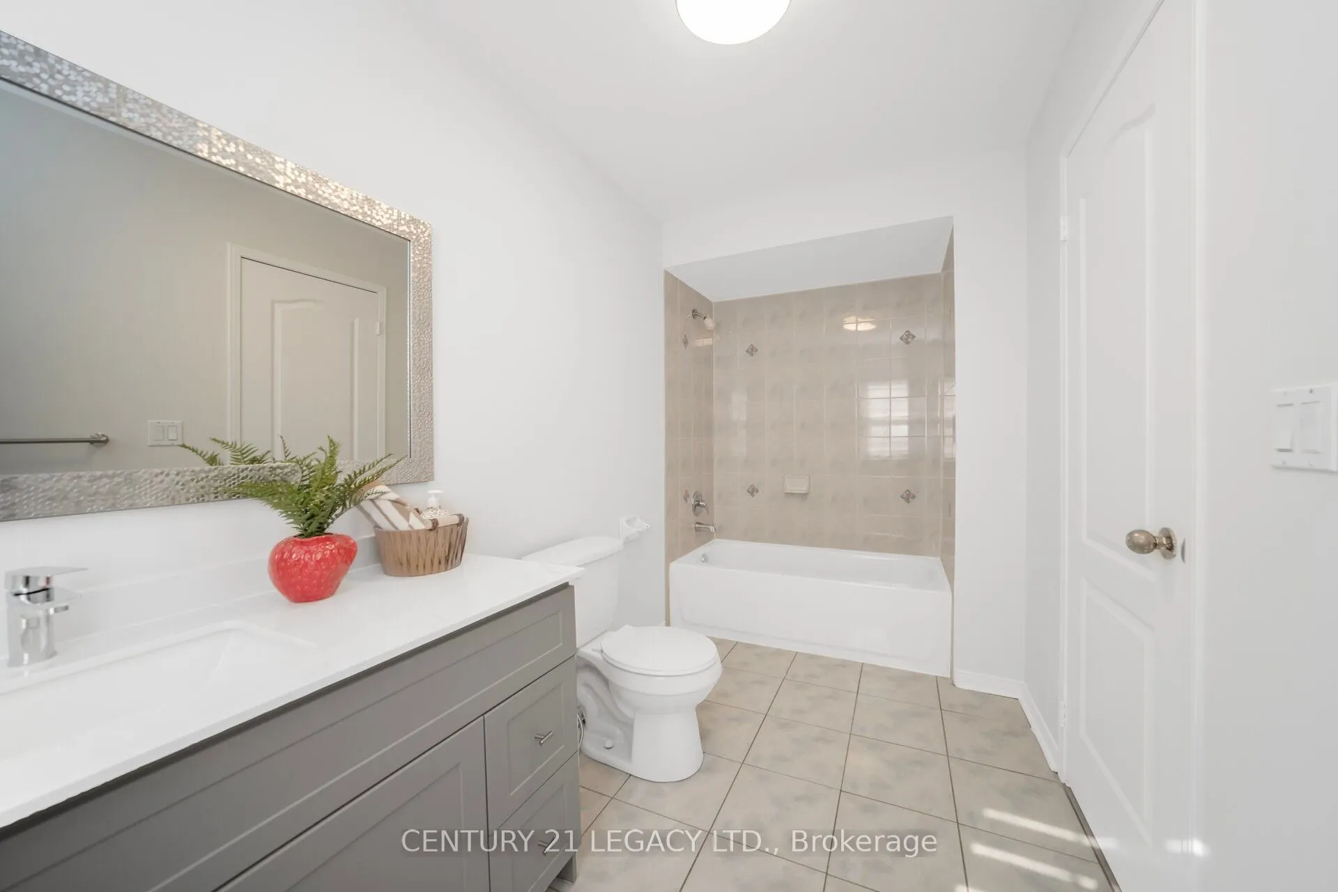 28 Sunnybrook Crescent