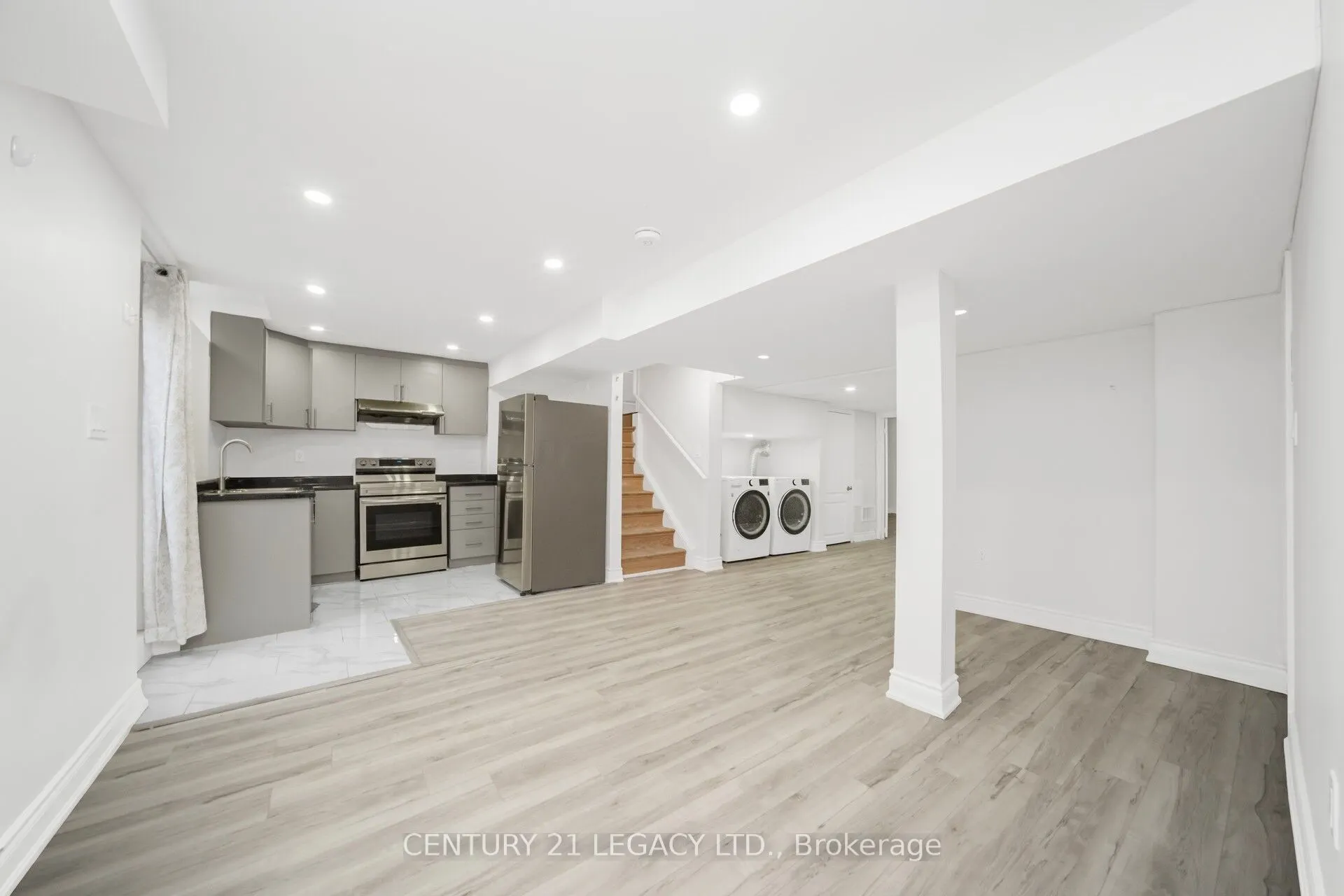 28 Sunnybrook Crescent