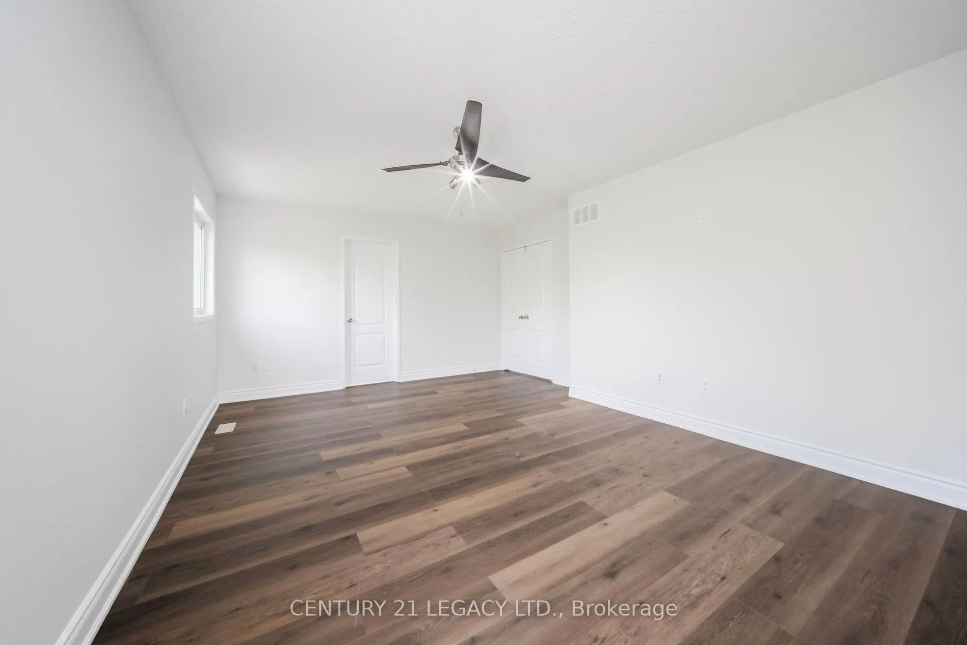 28 Sunnybrook Crescent