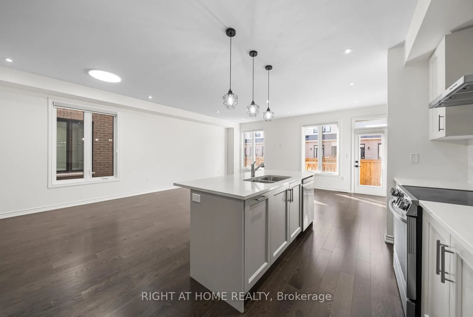 471 Bergamot Avenue