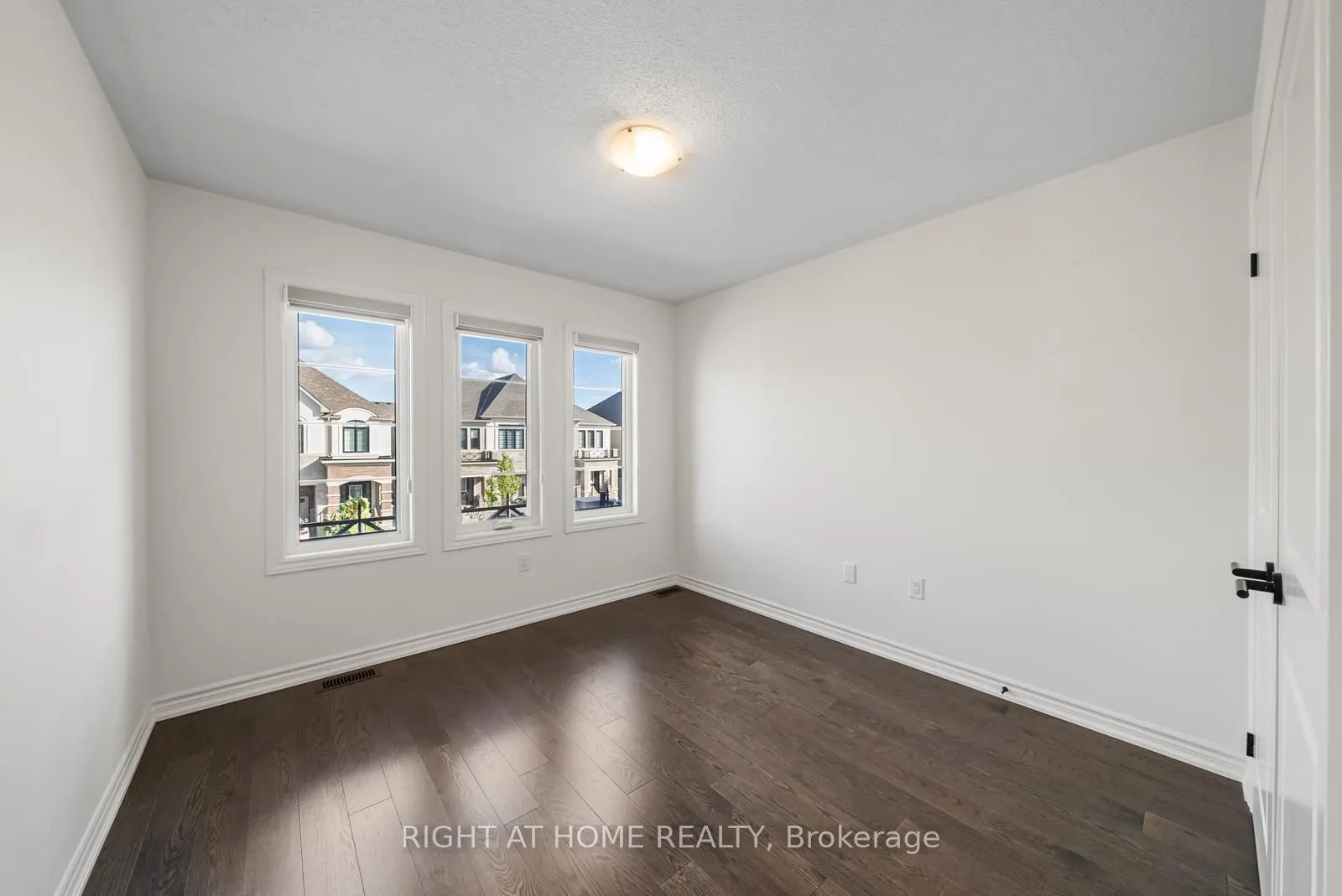 471 Bergamot Avenue