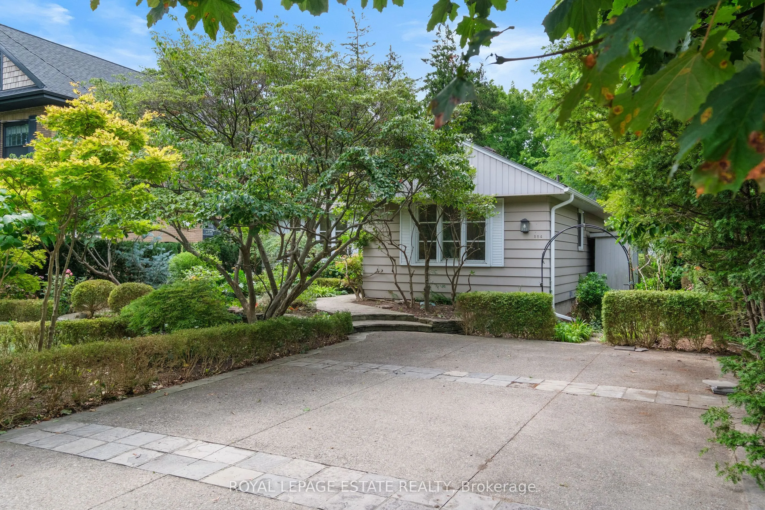 254 Reynolds Street