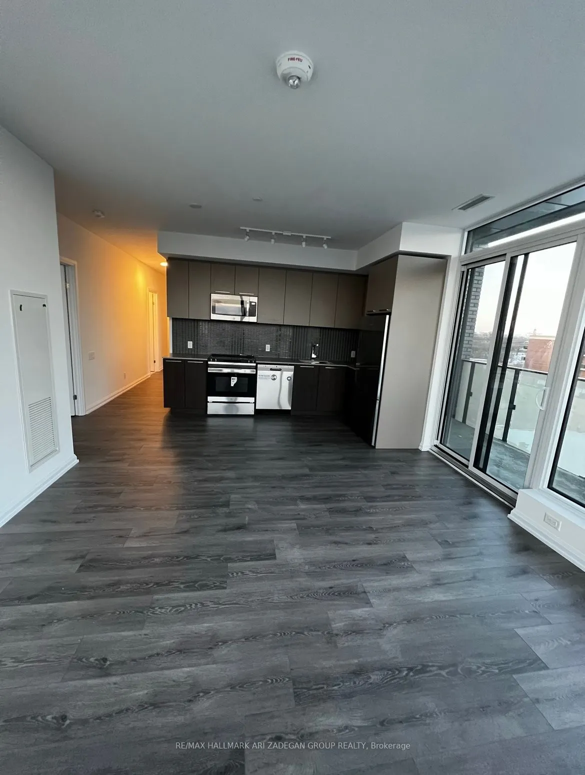 4208 Dundas Street W, #506