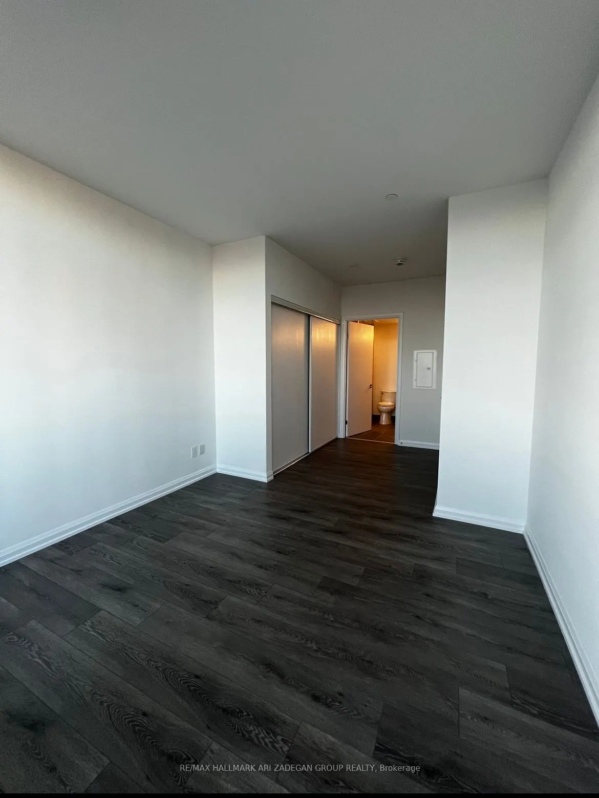 4208 Dundas Street W, #506