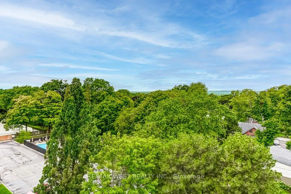 1237 North Shore Boulevard E, #707