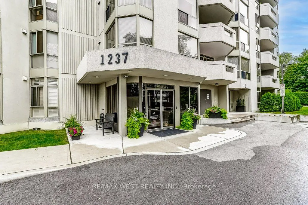 1237 North Shore Boulevard E, #707