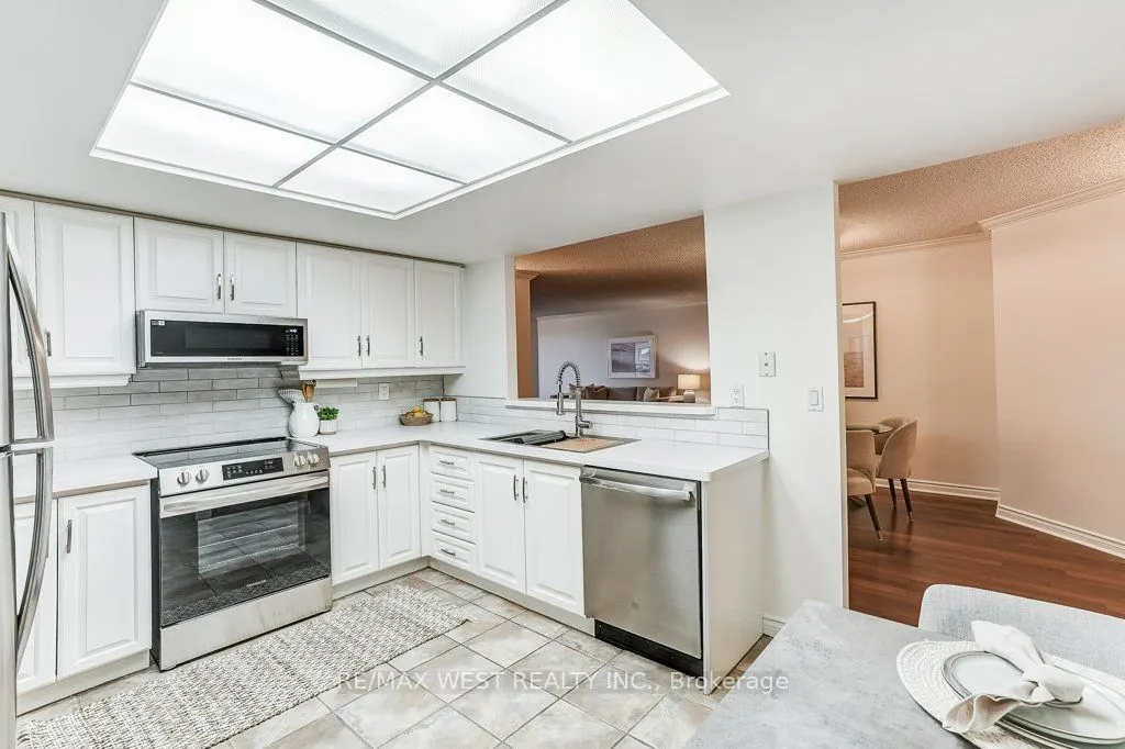 1237 North Shore Boulevard E, #707