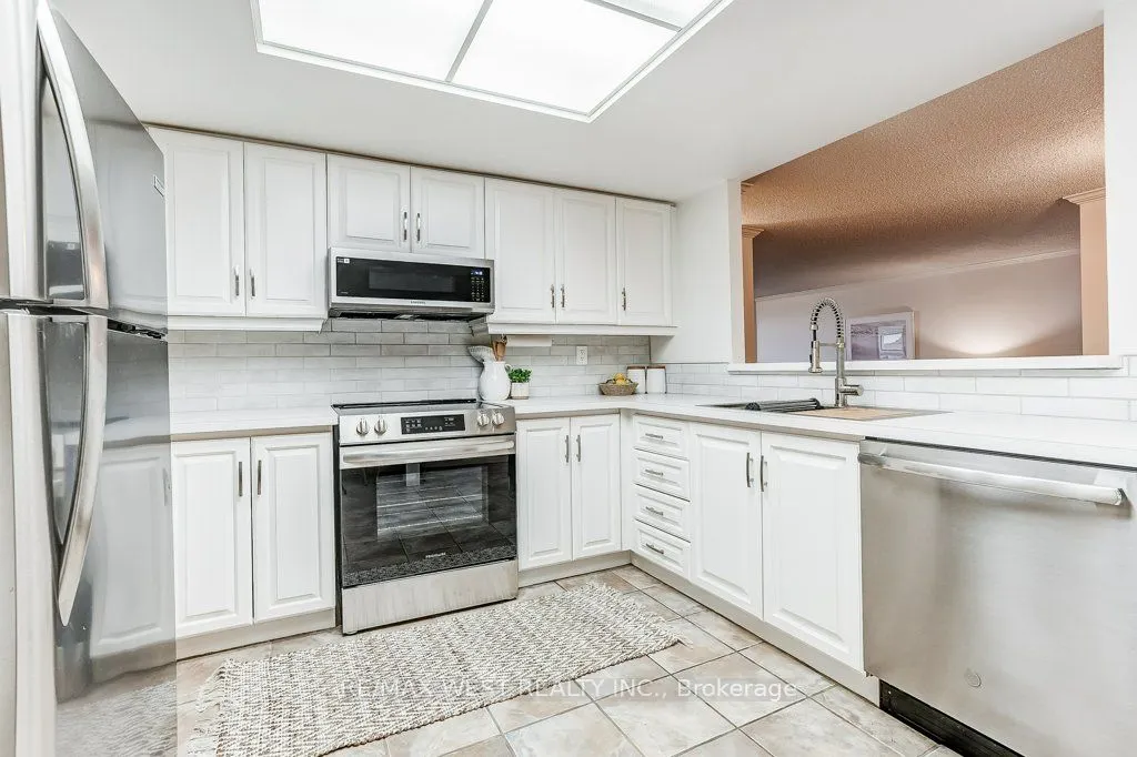 1237 North Shore Boulevard E, #707