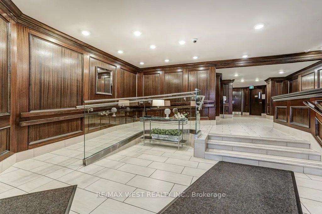 1237 North Shore Boulevard E, #707