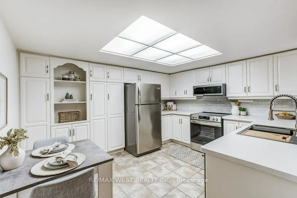 1237 North Shore Boulevard E, #707