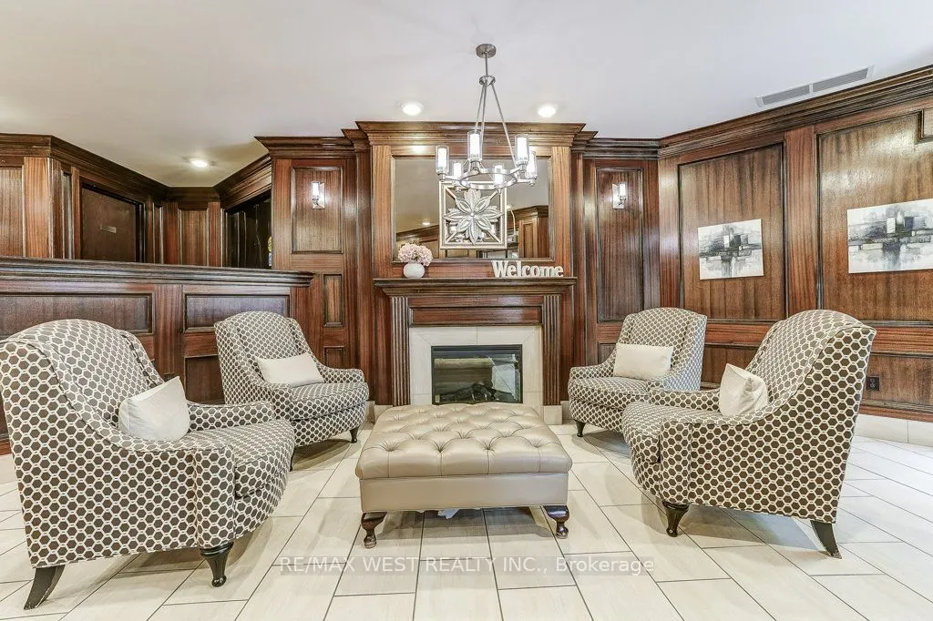 1237 North Shore Boulevard E, #707