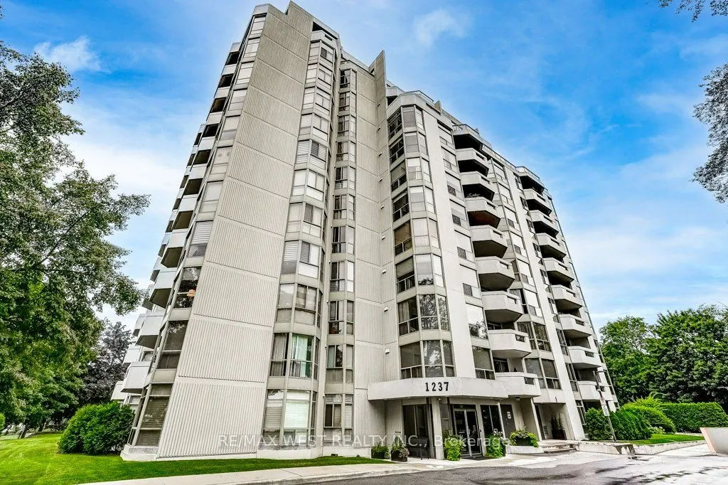 1237 North Shore Boulevard E, #707