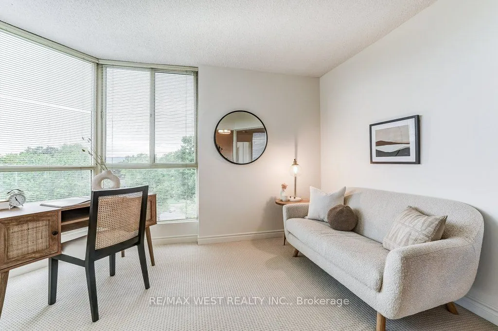 1237 North Shore Boulevard E, #707