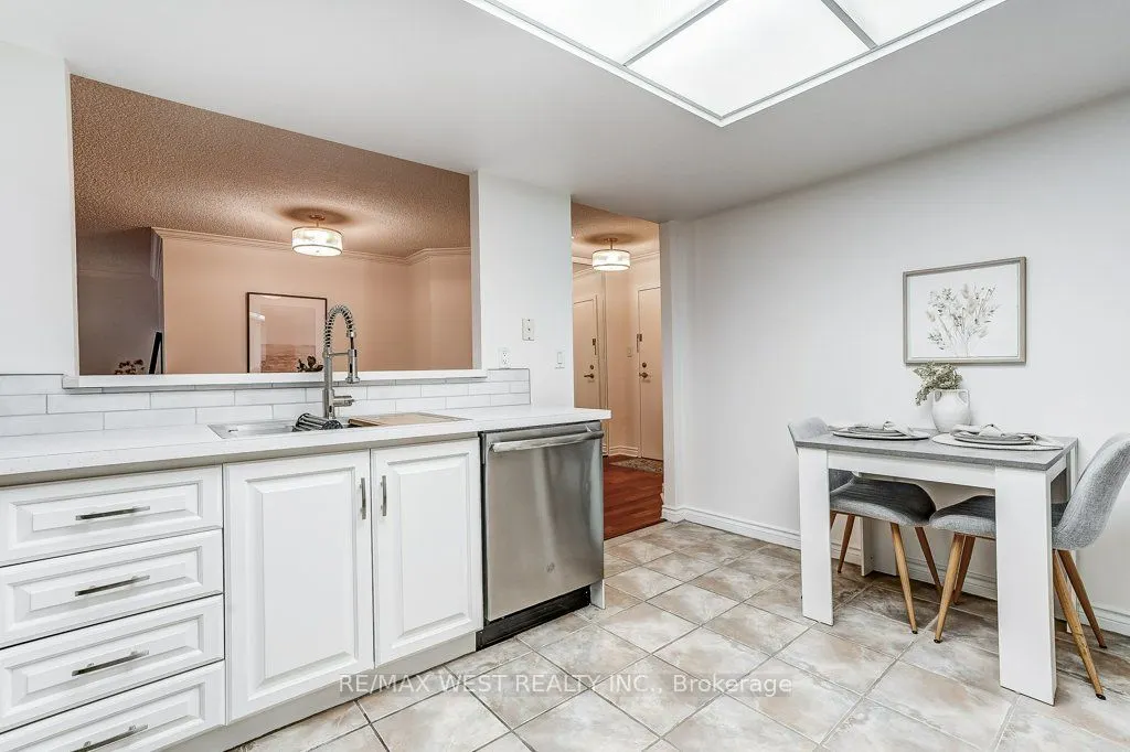 1237 North Shore Boulevard E, #707