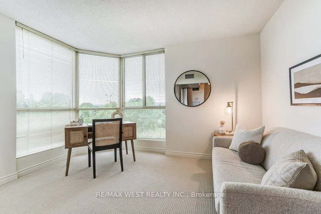 1237 North Shore Boulevard E, #707