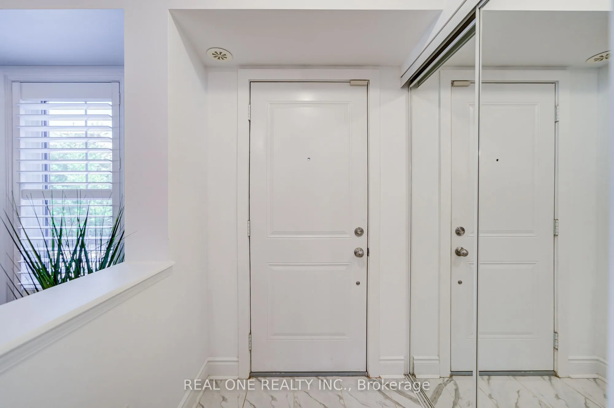 2480 Post Road, #29