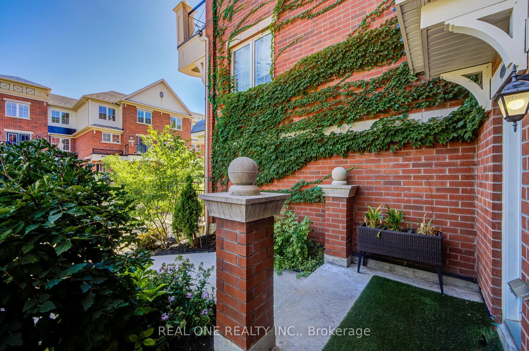 2480 Post Road, #29