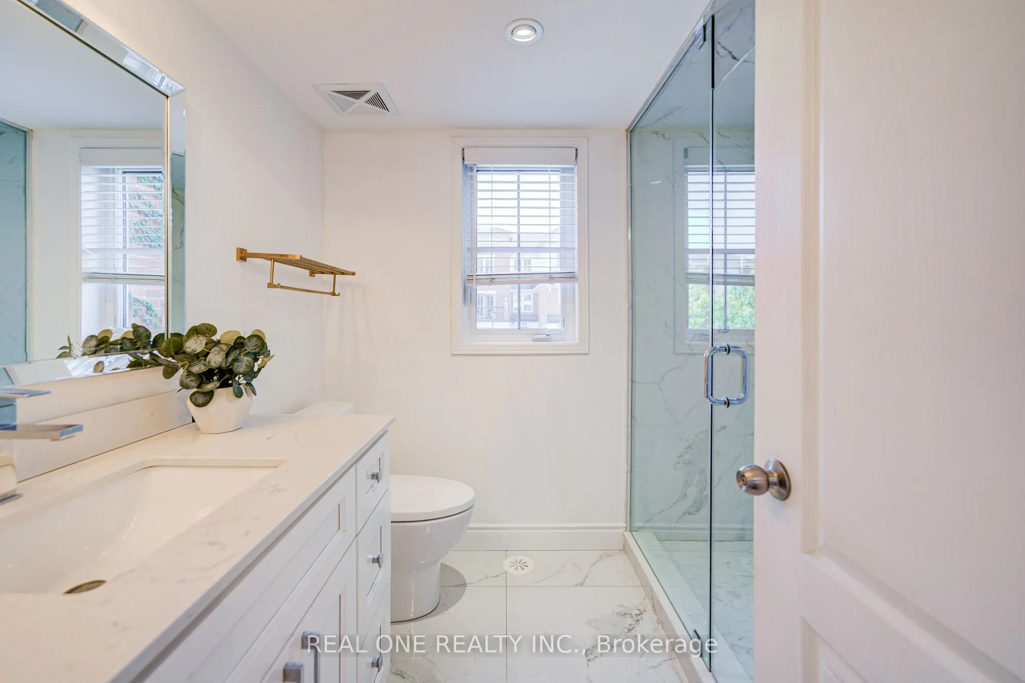 2480 Post Road, #29