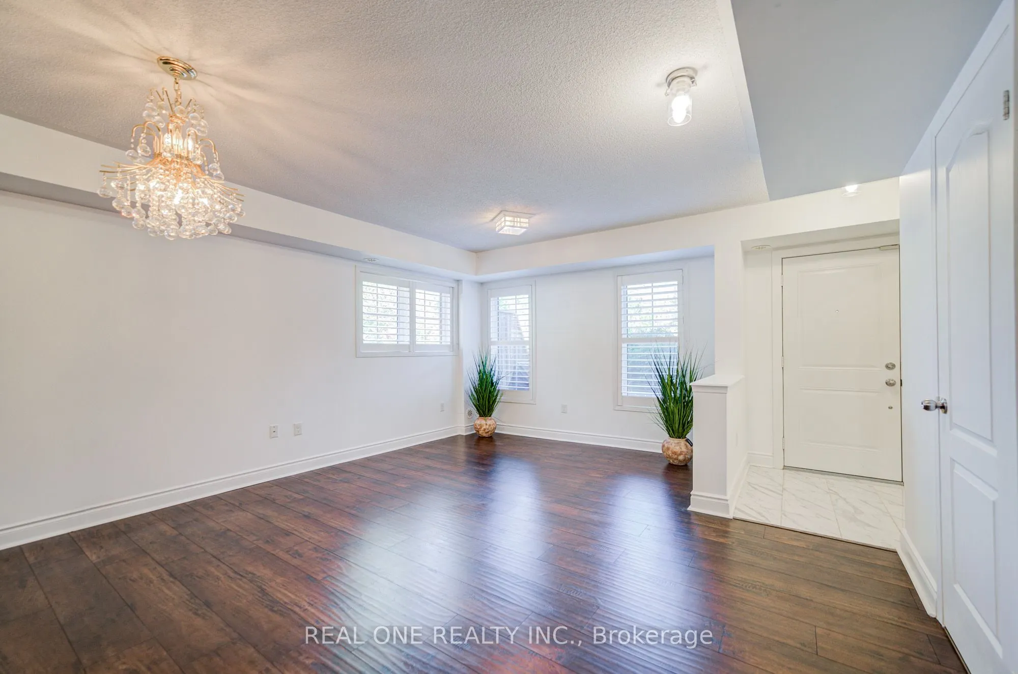 2480 Post Road, #29