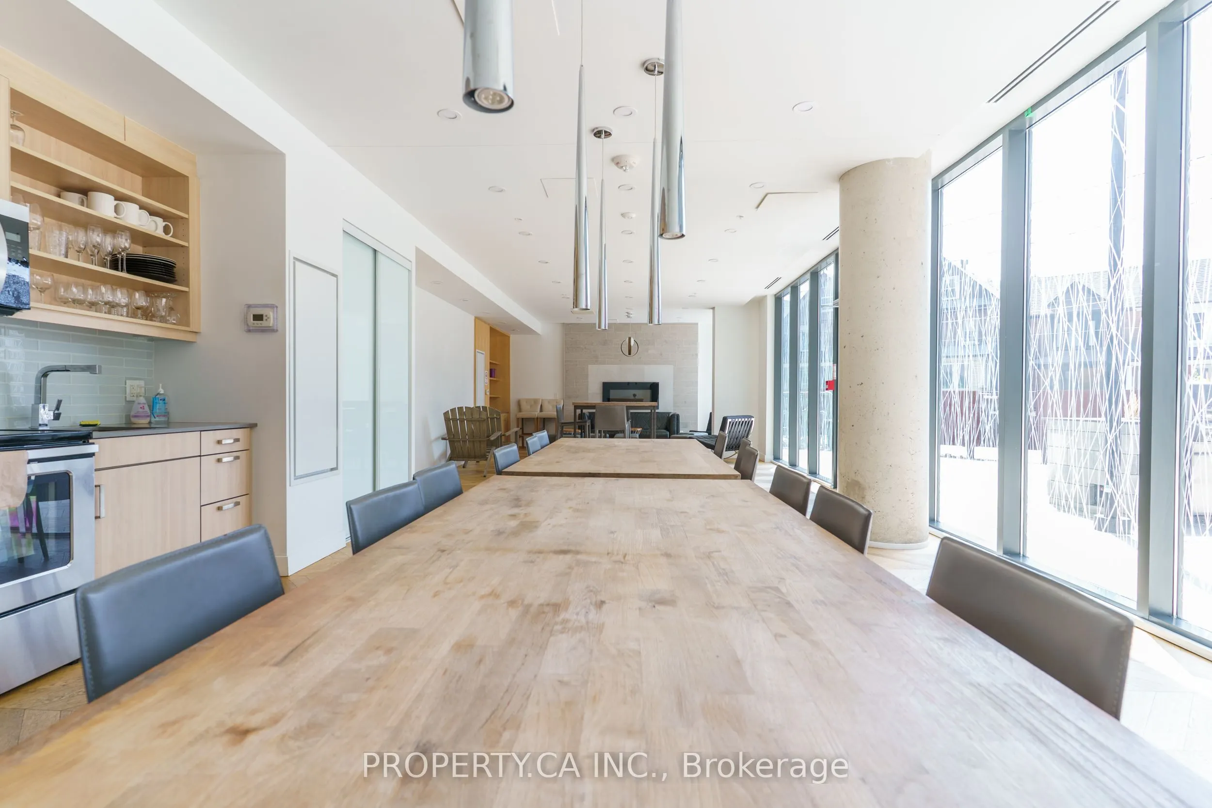 36 Howard Park Avenue, #207