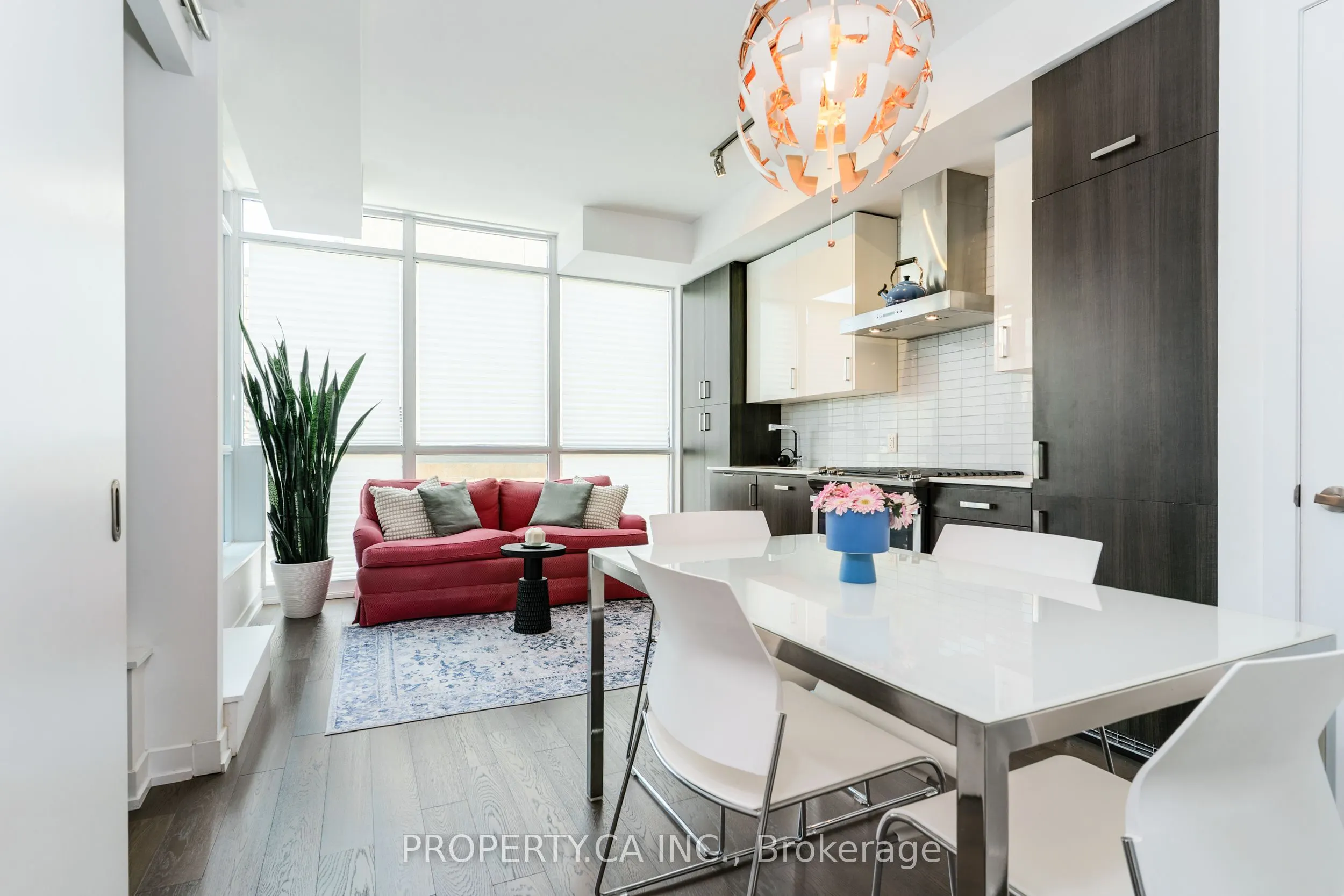36 Howard Park Avenue, #207