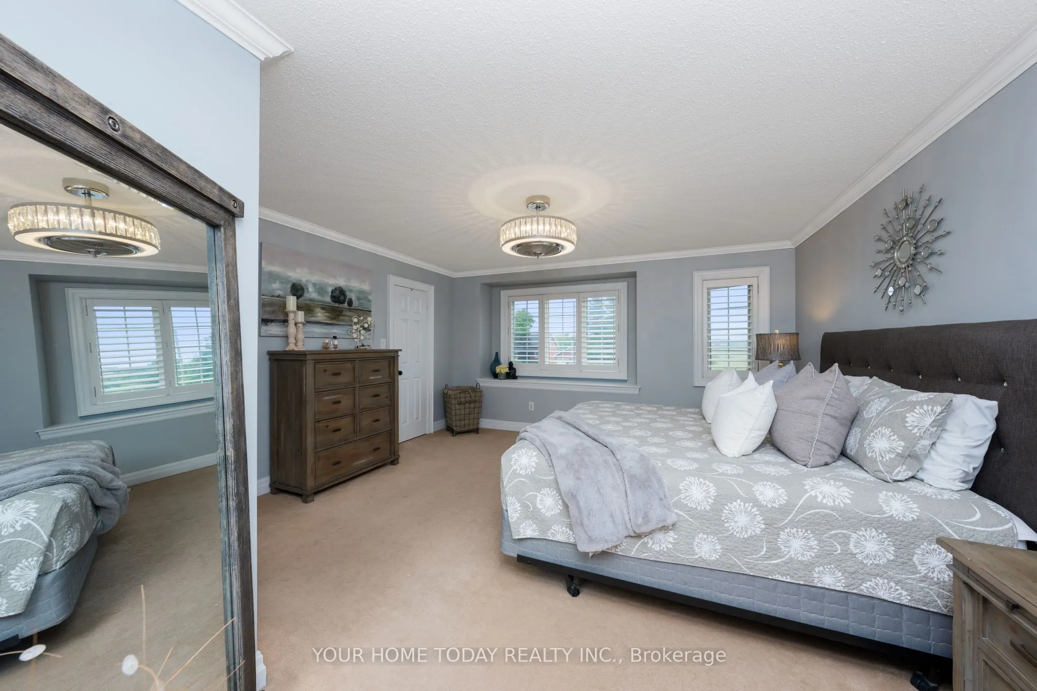 20 Chetholme Place