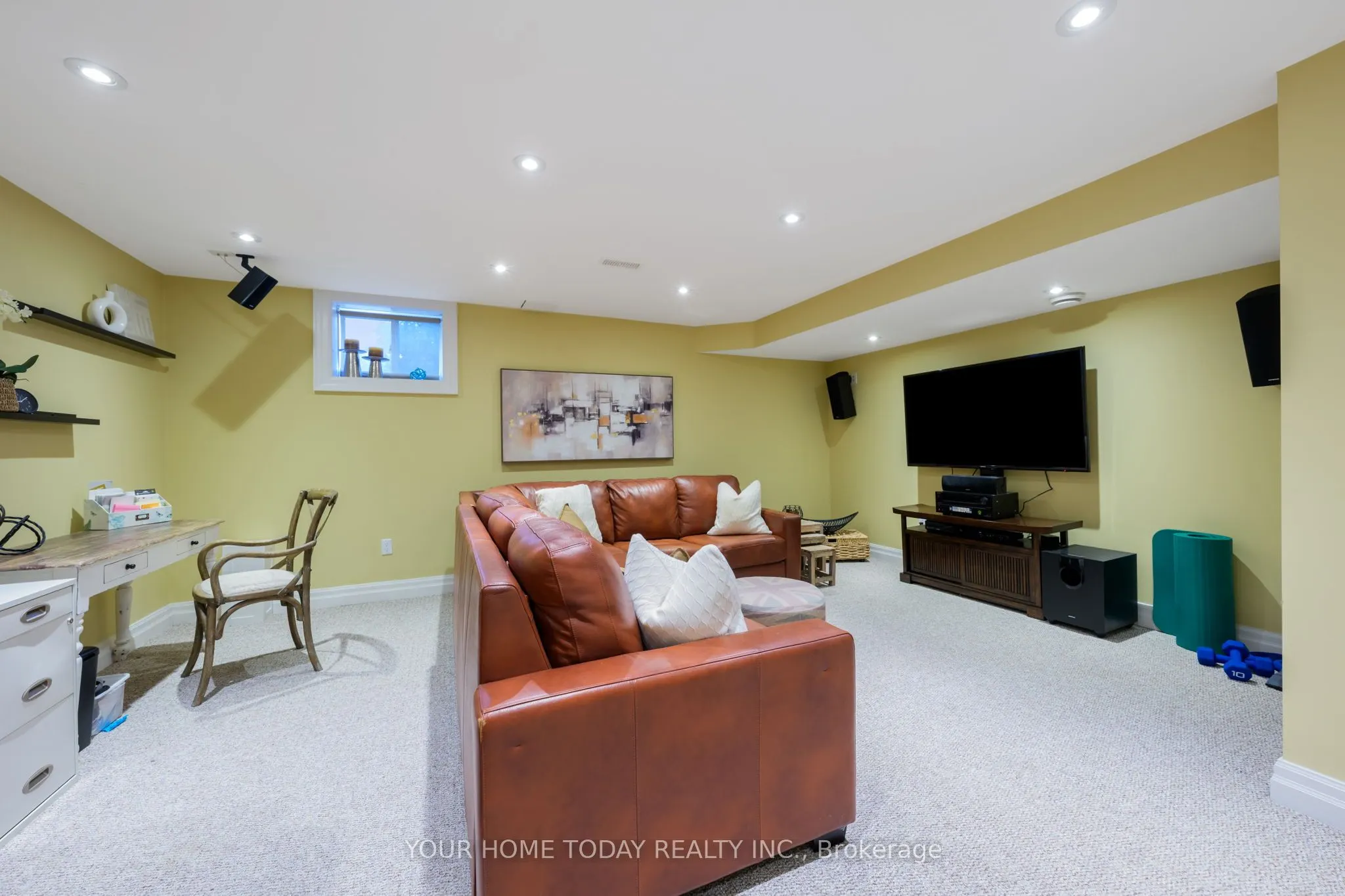 20 Chetholme Place