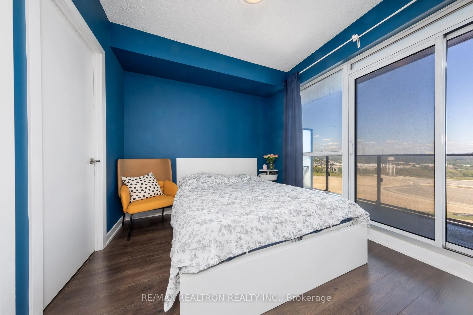 2220 Lakeshore Boulevard W, #1607