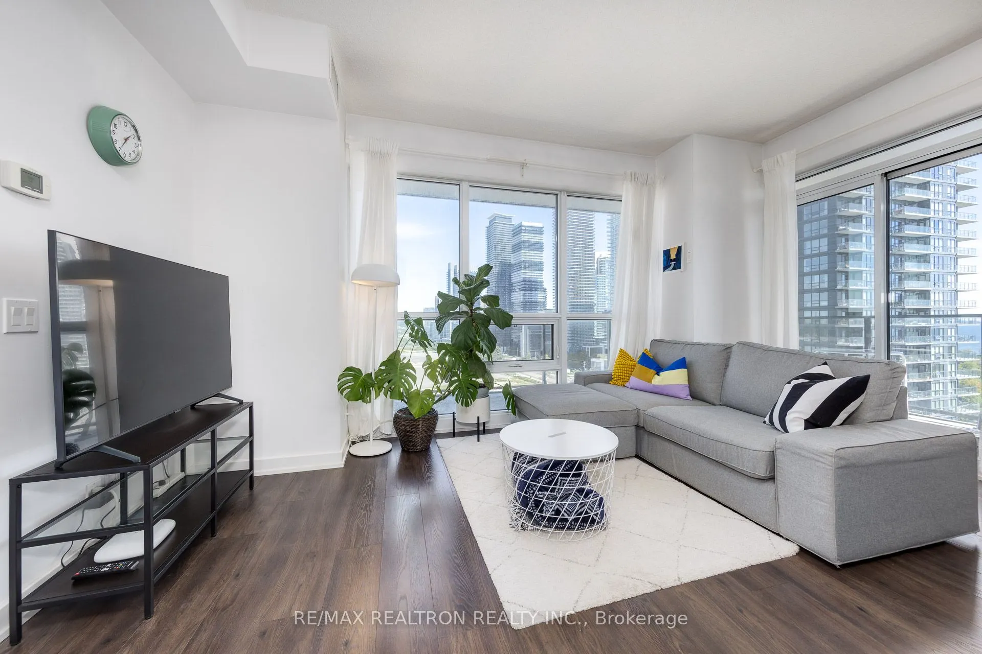 2220 Lakeshore Boulevard W, #1607