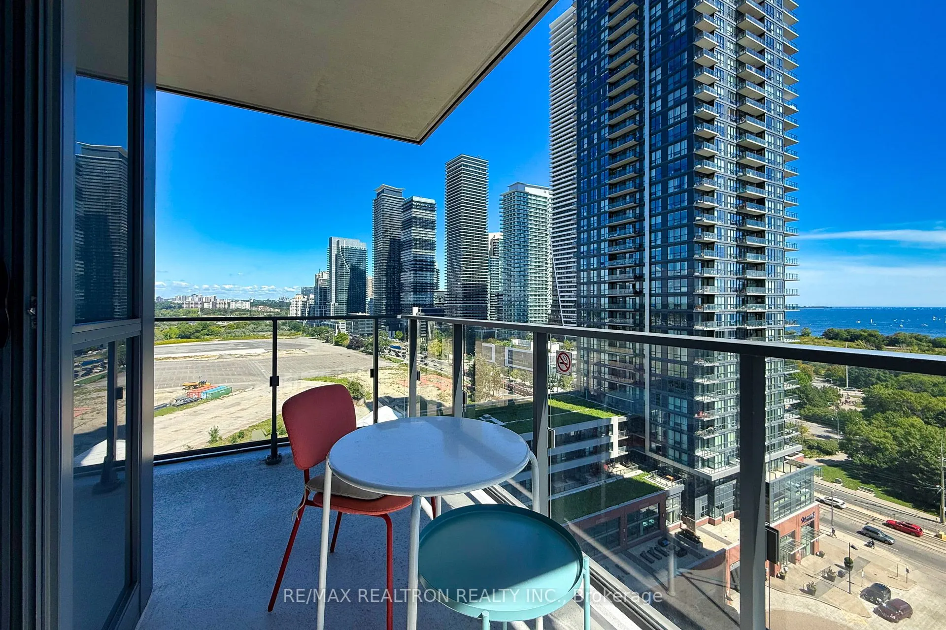 2220 Lakeshore Boulevard W, #1607