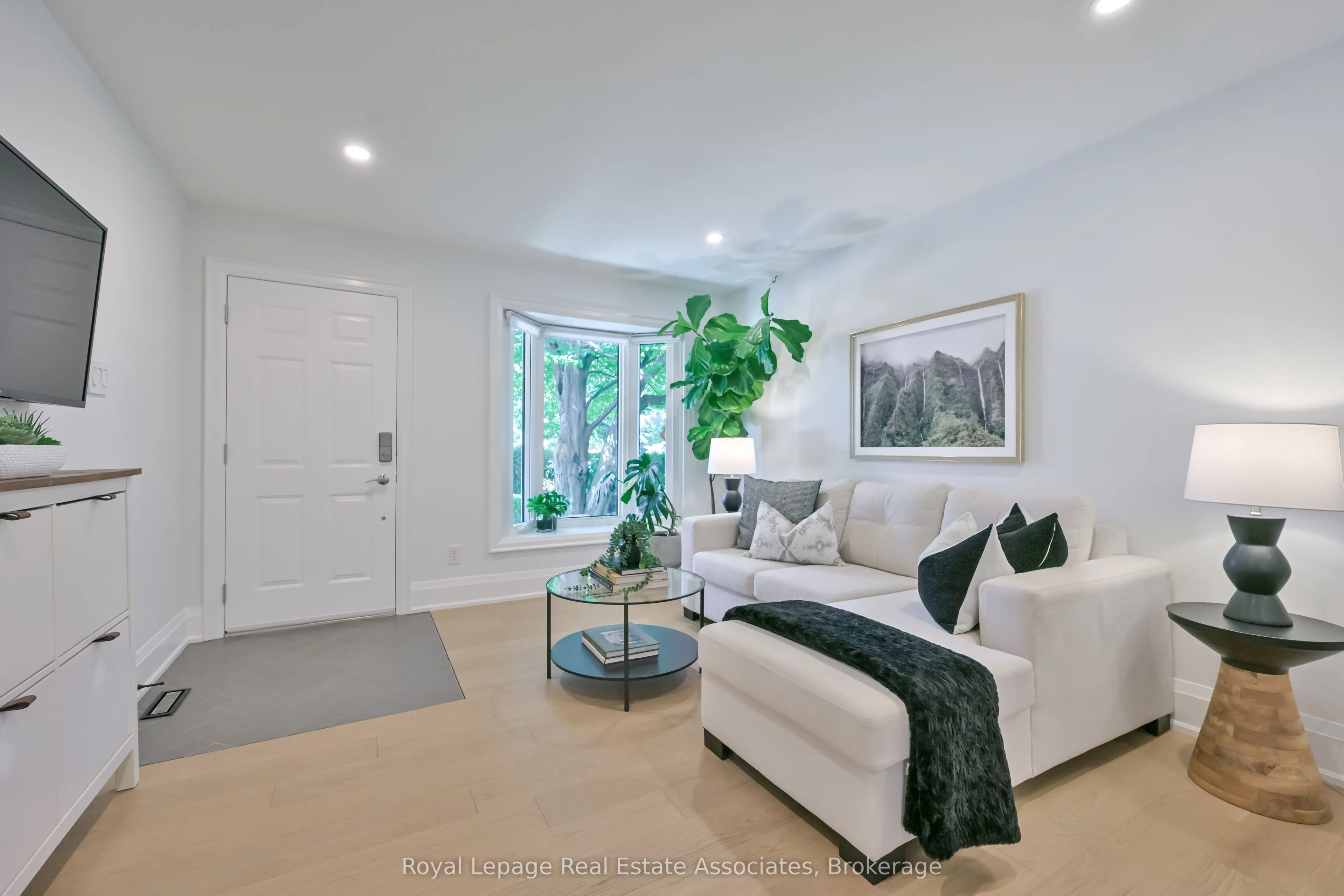3116 Harris Crescent