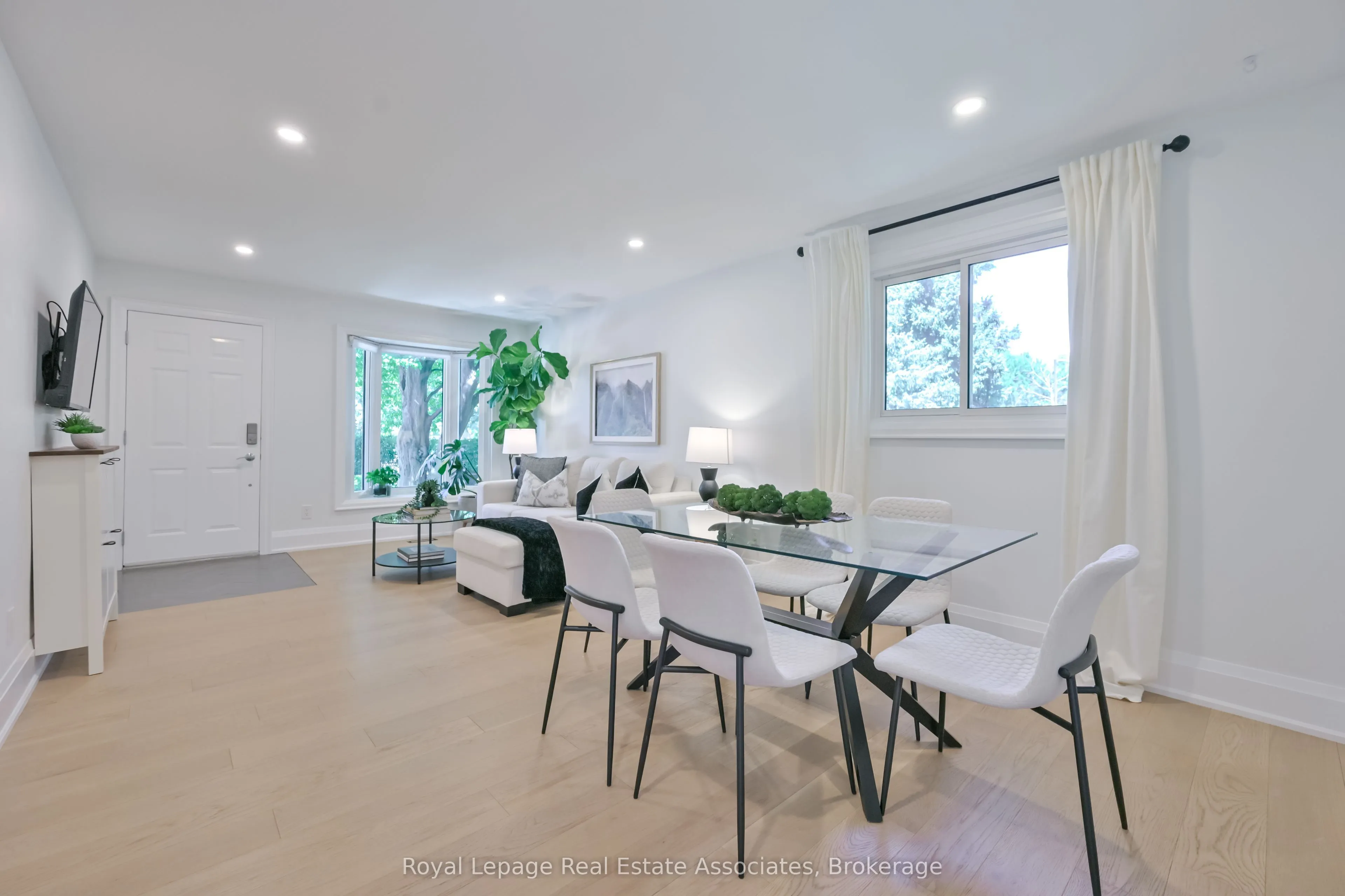 3116 Harris Crescent