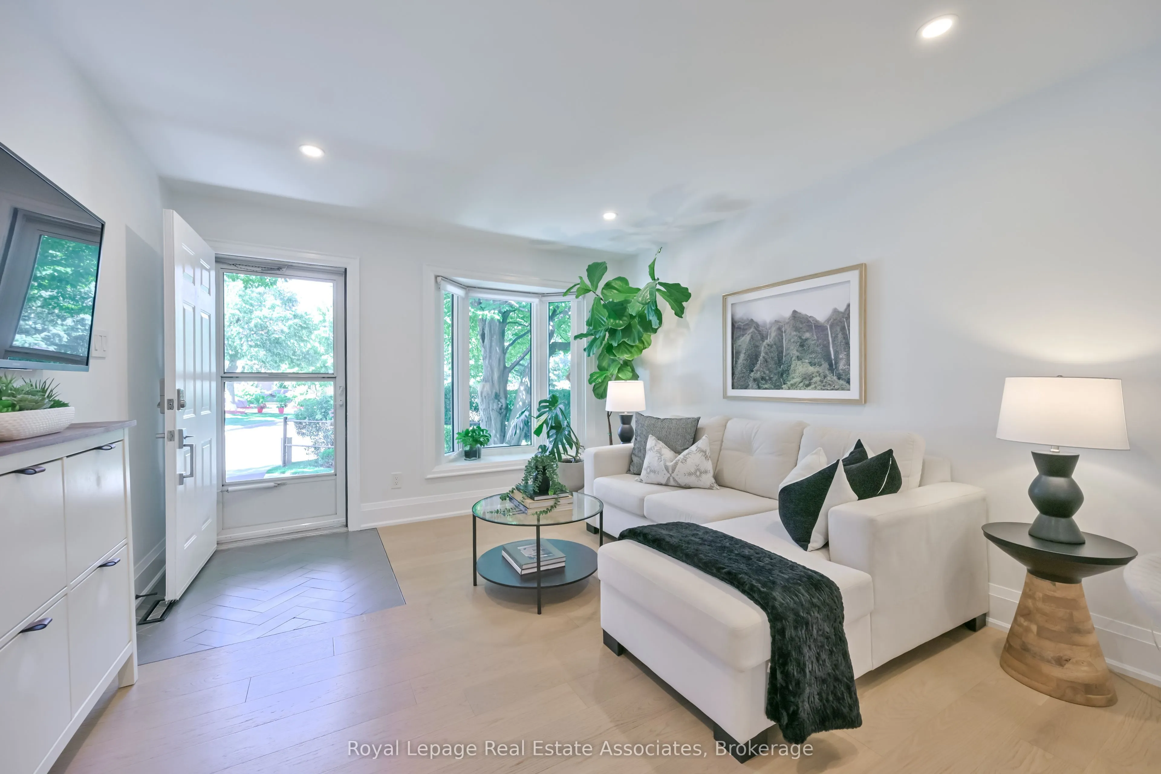 3116 Harris Crescent